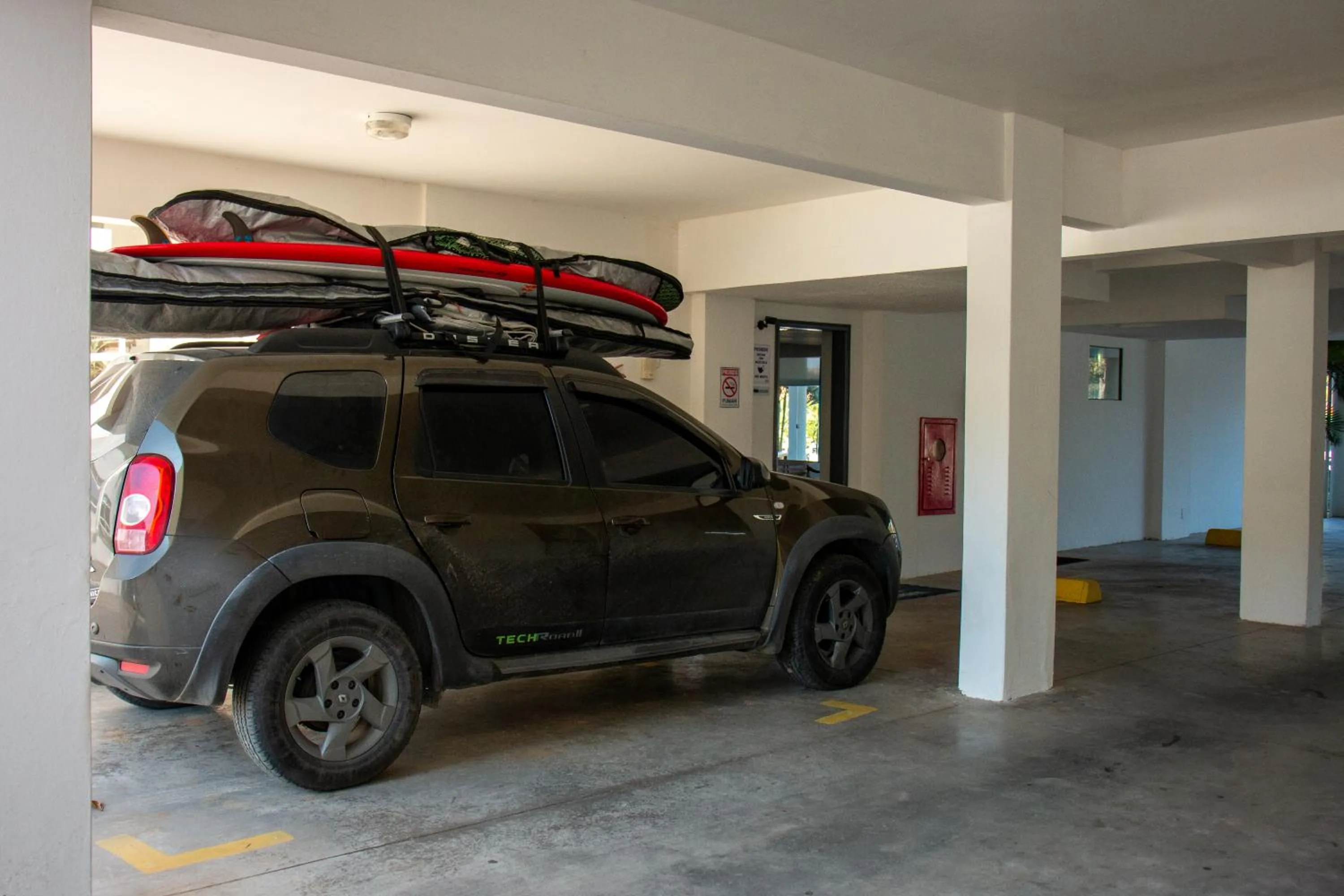 Parking in Joaquina Beach Hotel