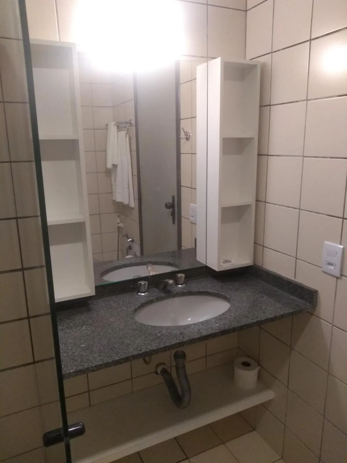 Bathroom in Joaquina Beach Hotel