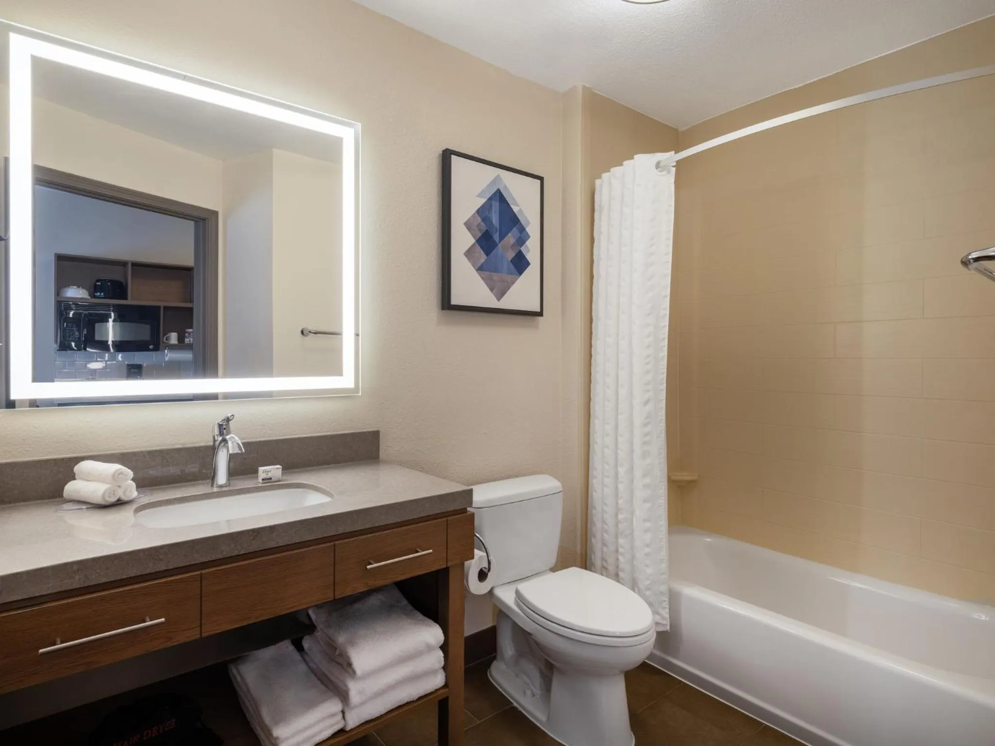 Photo of the whole room in Candlewood Suites Arundel Mills / BWI Airport by IHG