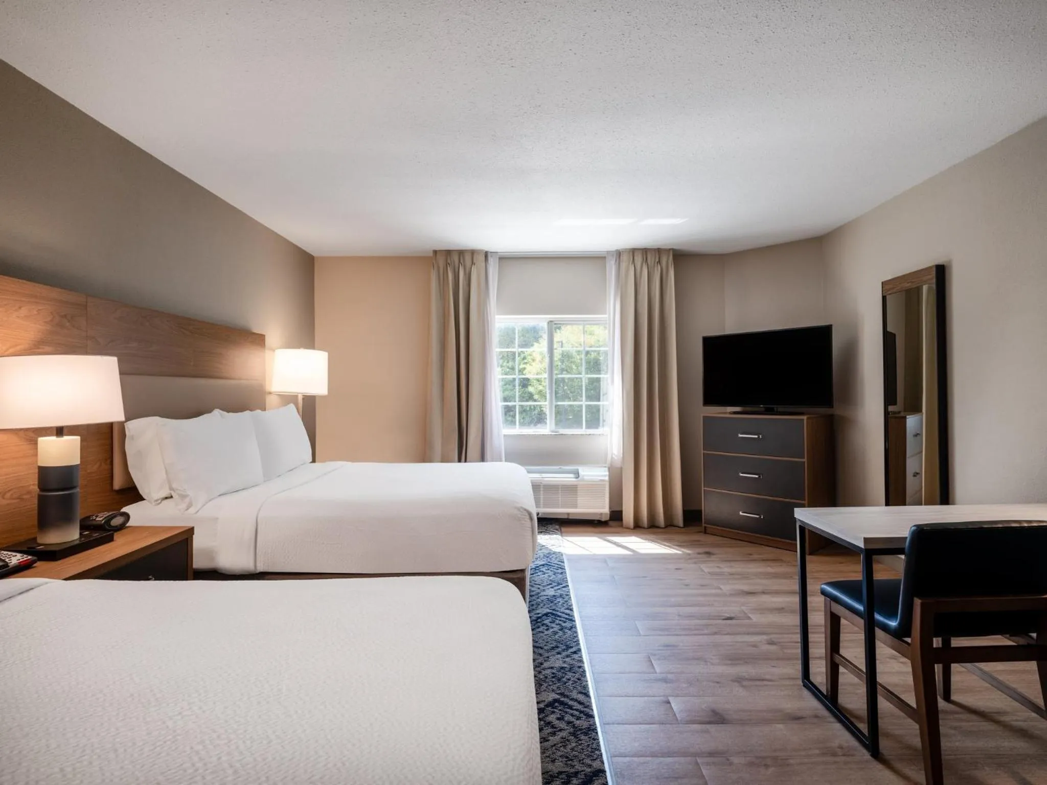 Photo of the whole room, Bed in Candlewood Suites Arundel Mills / BWI Airport by IHG