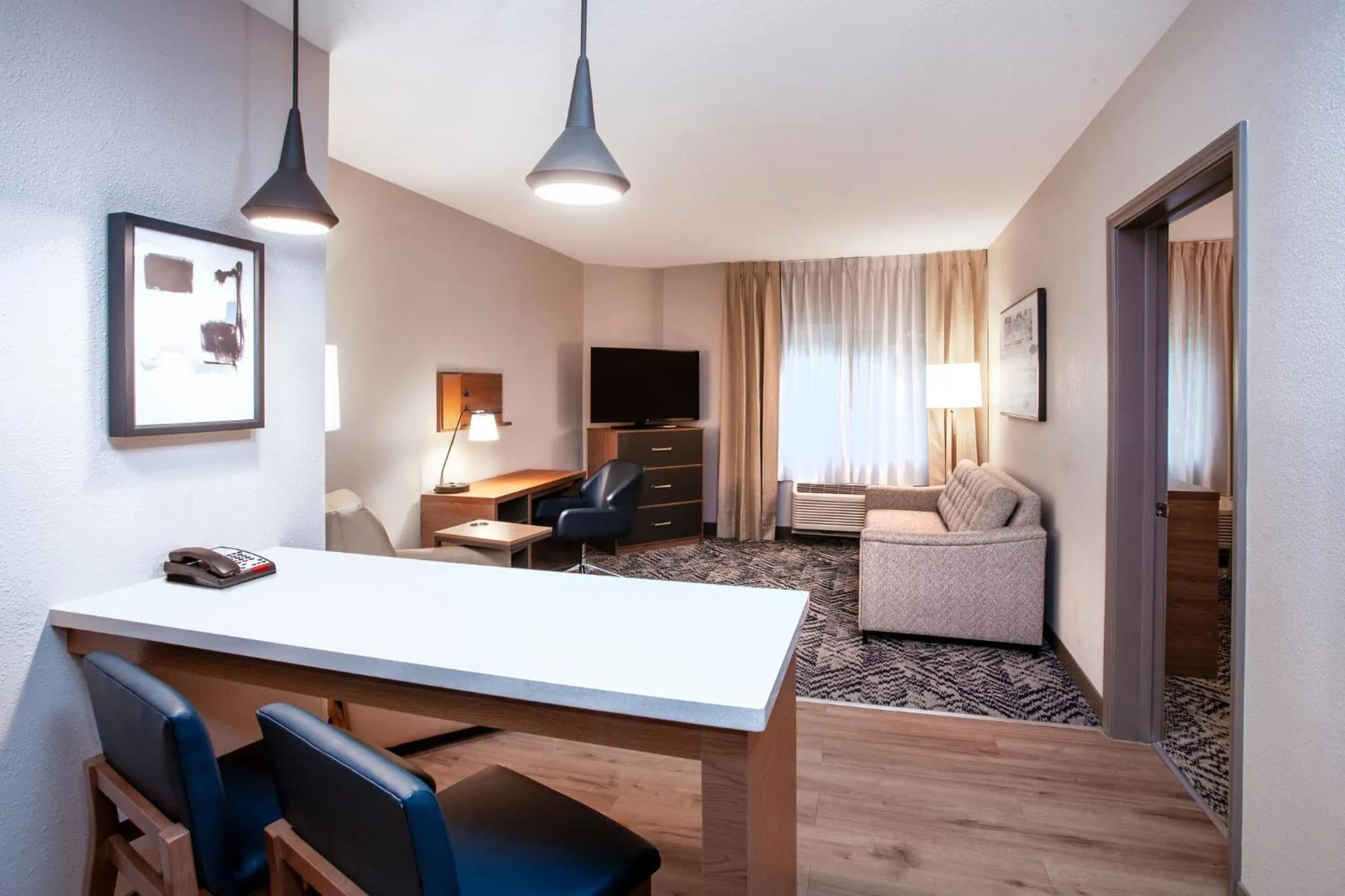 Photo of the whole room, Bed in Candlewood Suites Arundel Mills / BWI Airport by IHG