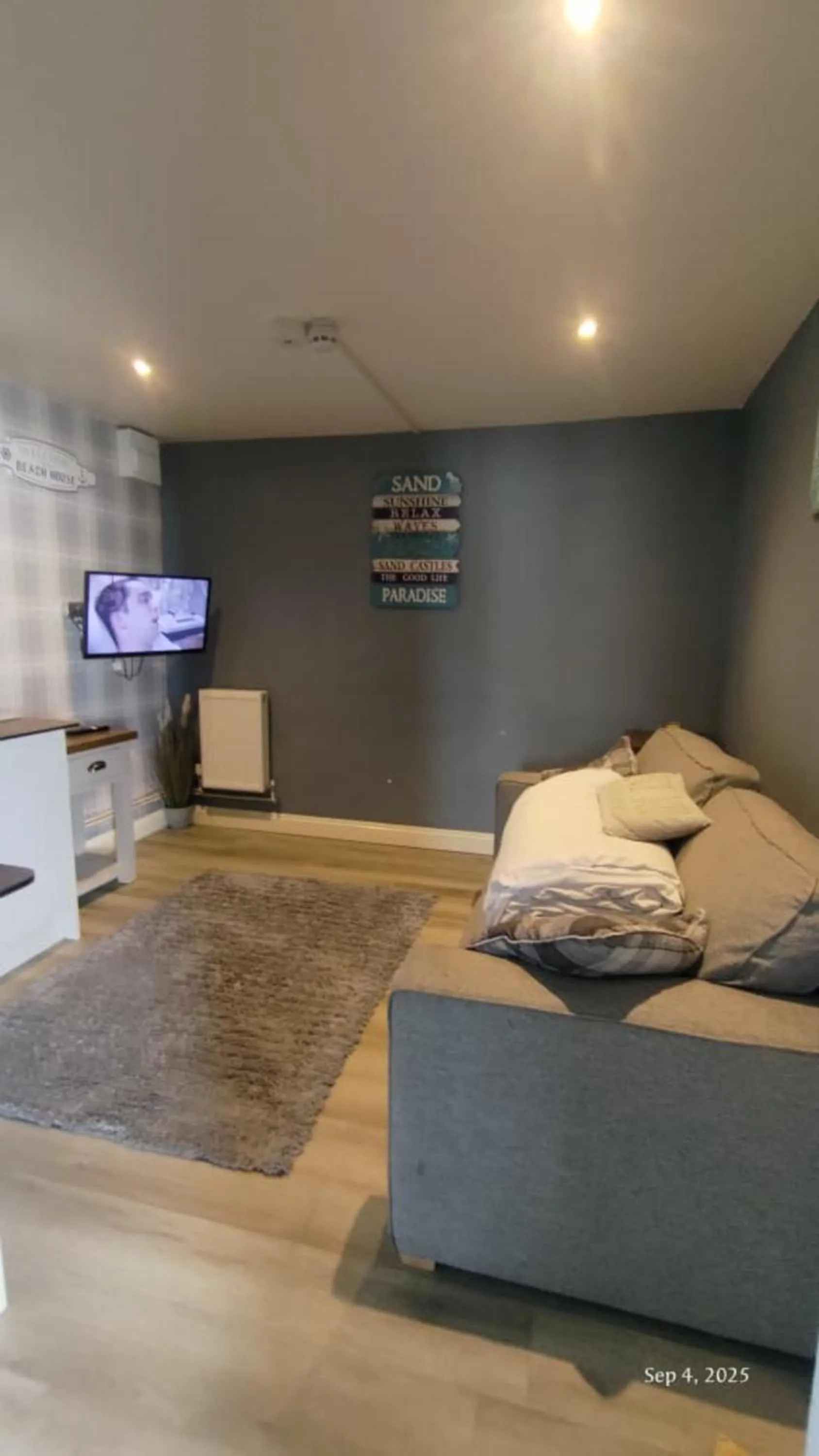 Bedroom in OYO Shore Surf Lodge