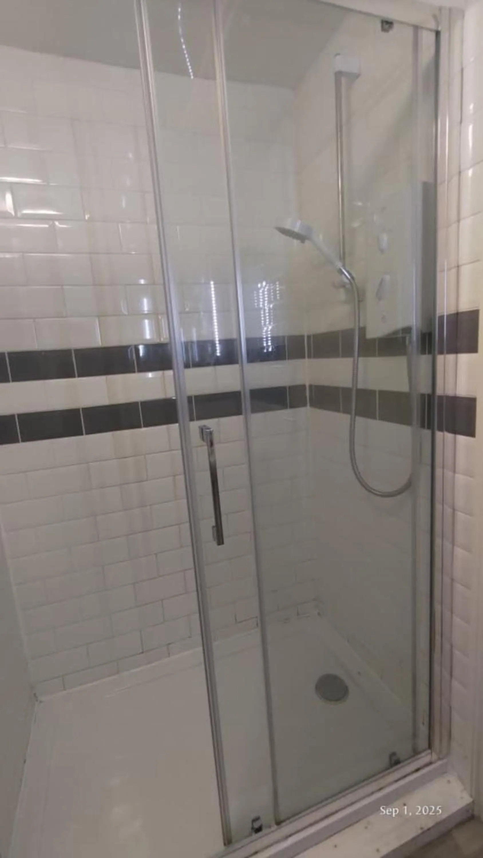 Bathroom in OYO Shore Surf Lodge