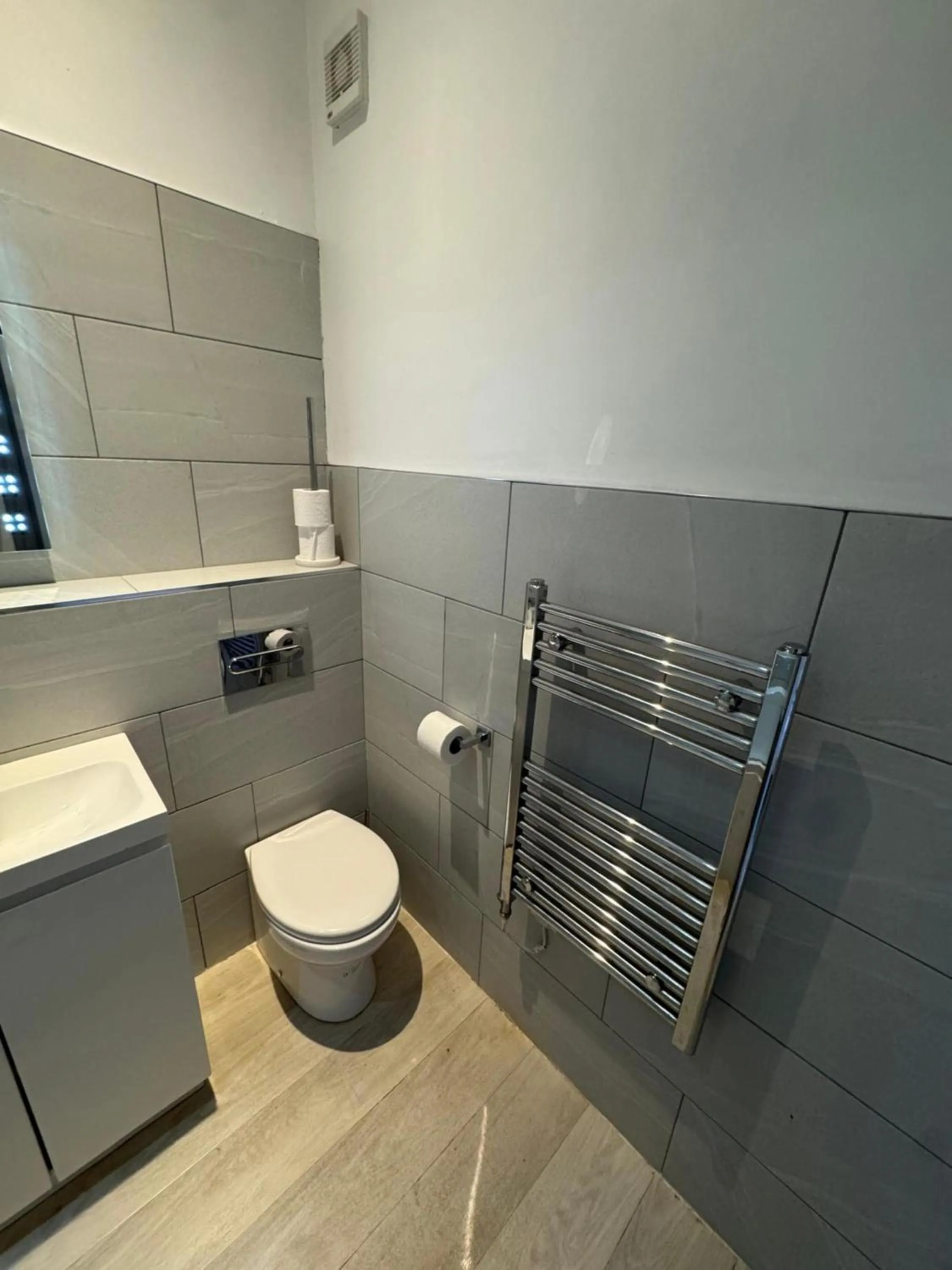 Bathroom in OYO Shore Surf Lodge