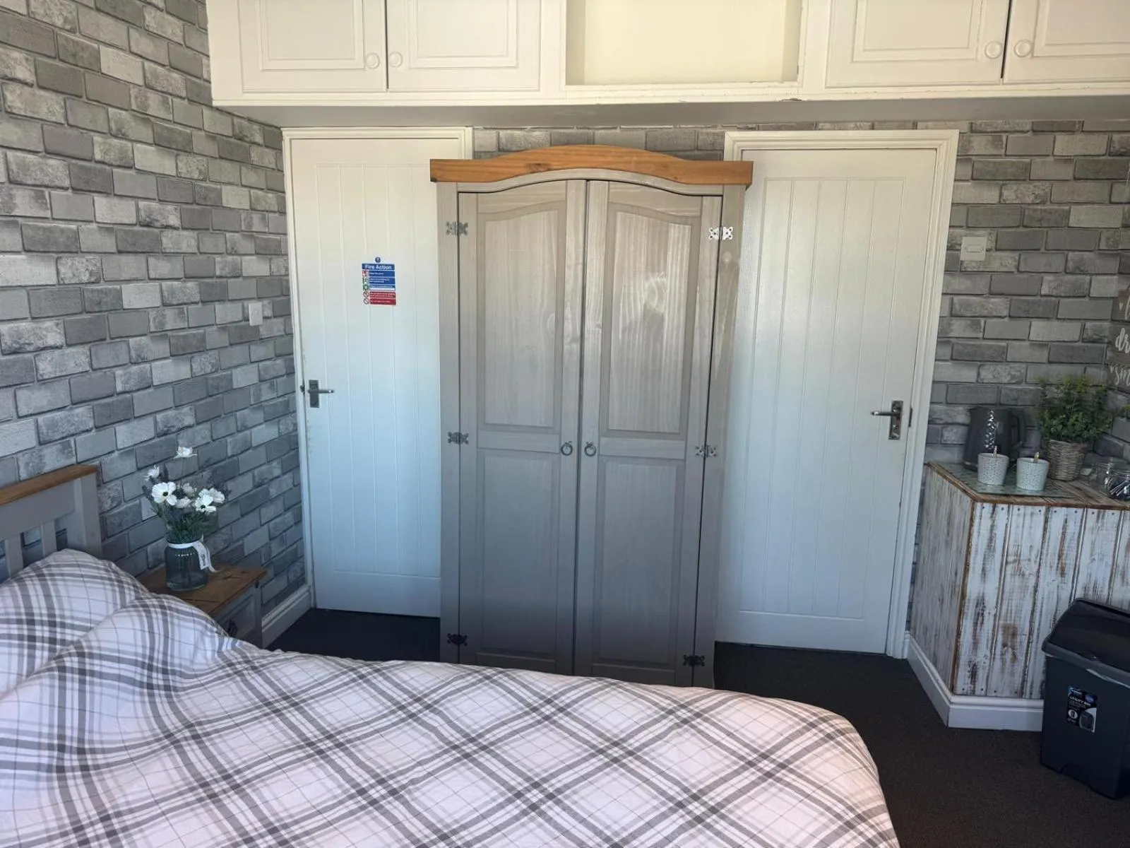 Bedroom, Bed in OYO Shore Surf Lodge