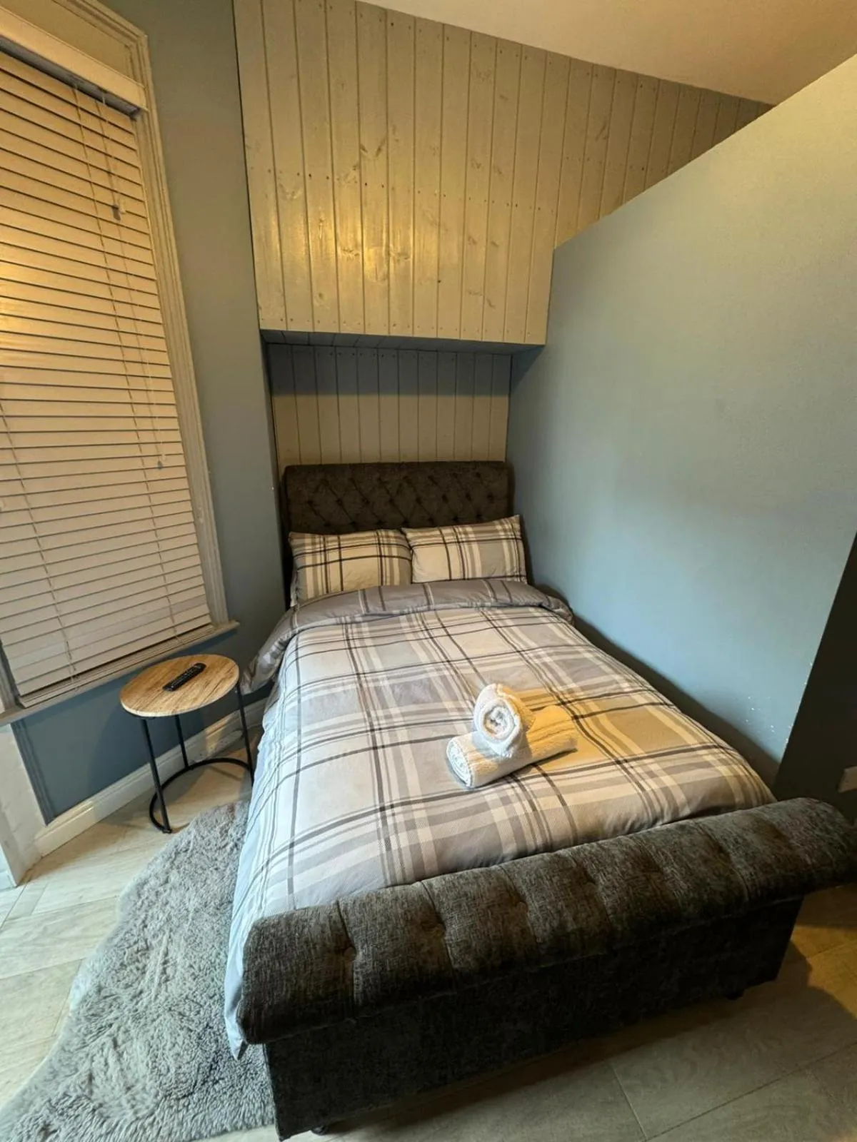 Bedroom, Bed in OYO Shore Surf Lodge