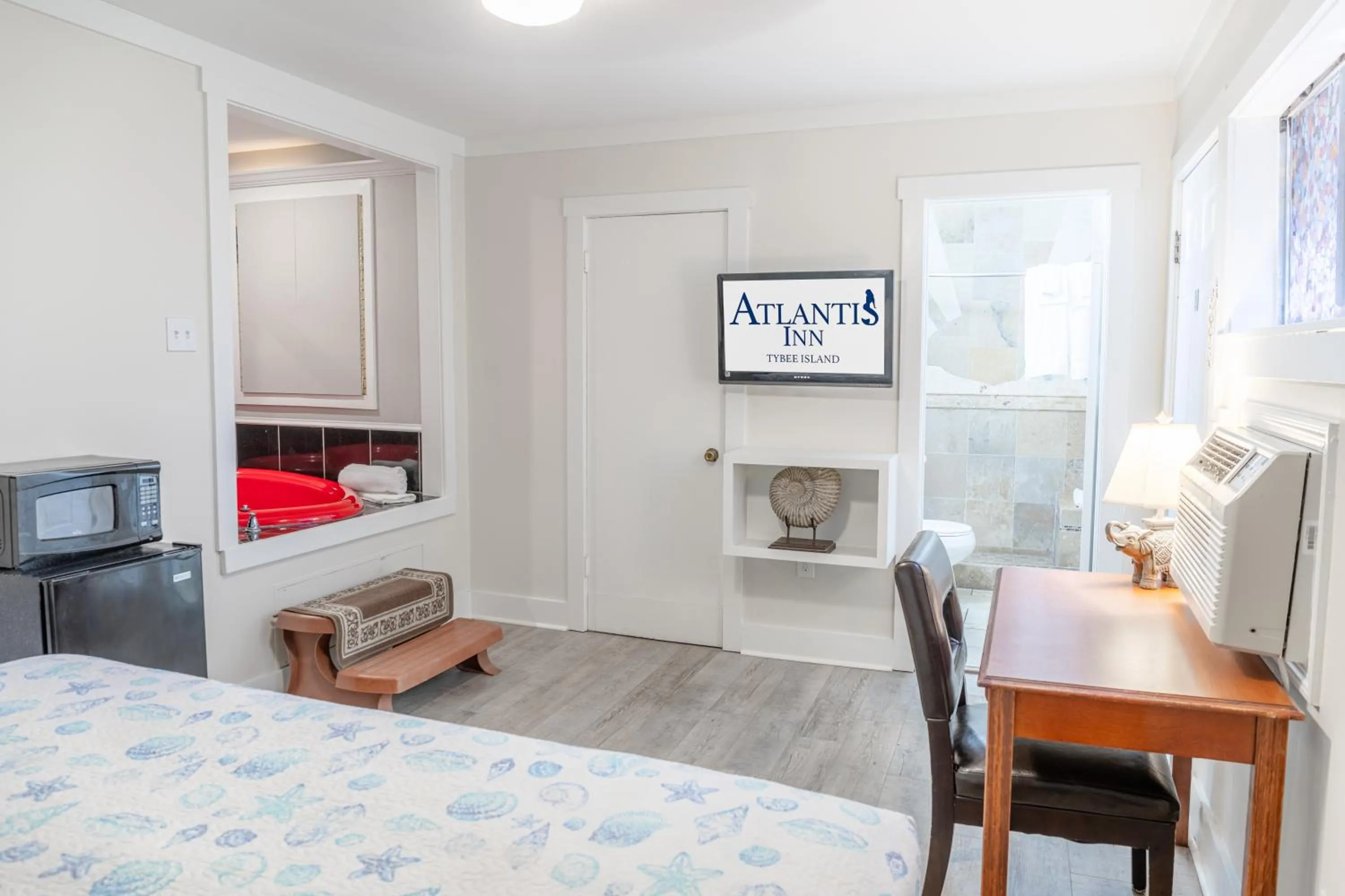 Bed in Atlantis Inn - Tybee Island