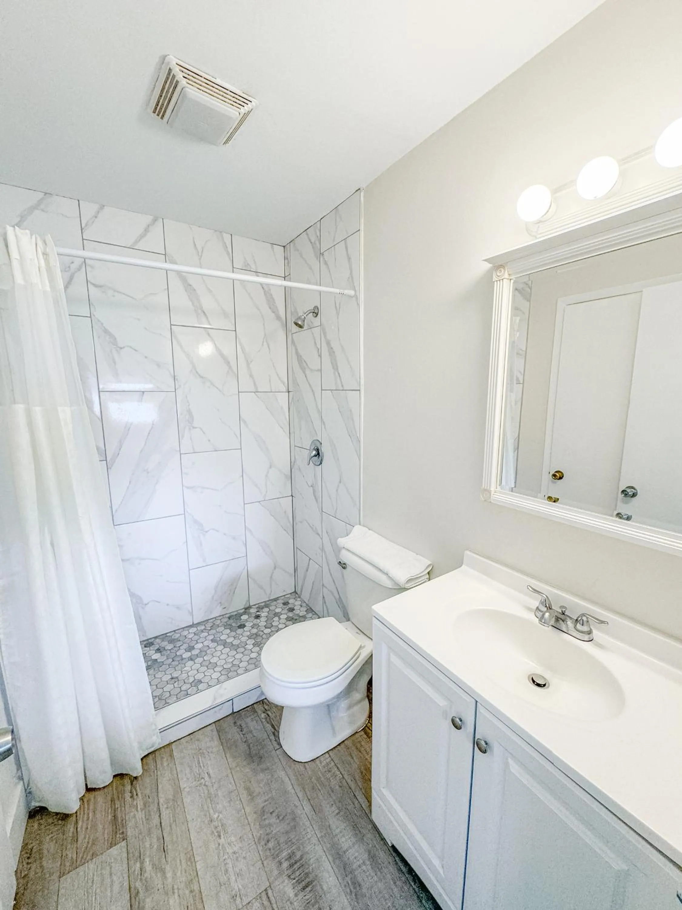 Atlantis Inn - Tybee Island