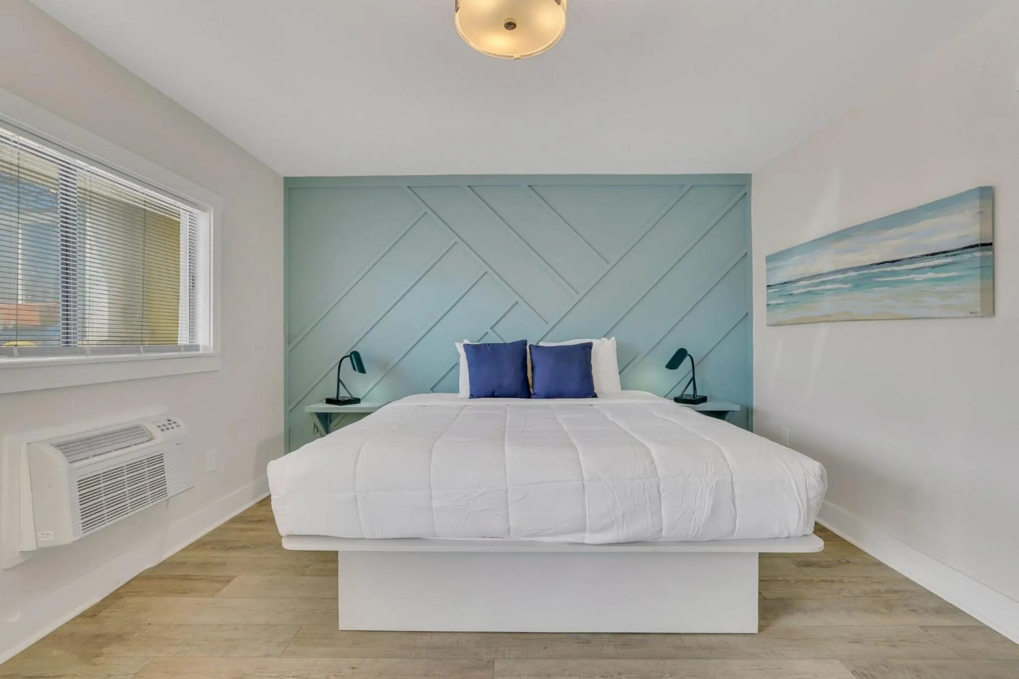 Bed in Atlantis Inn - Tybee Island