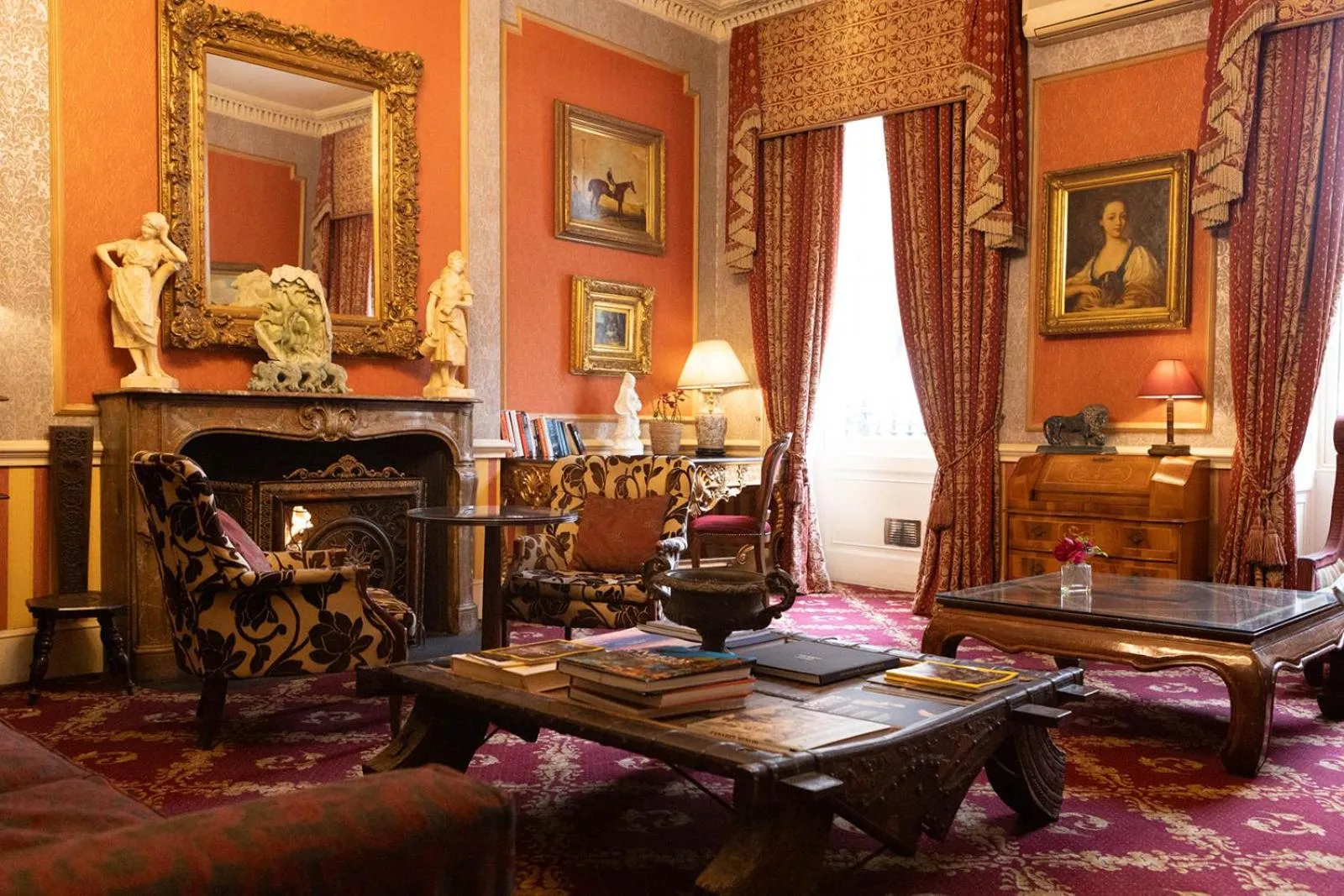 Seating area in The Leonard Hotel