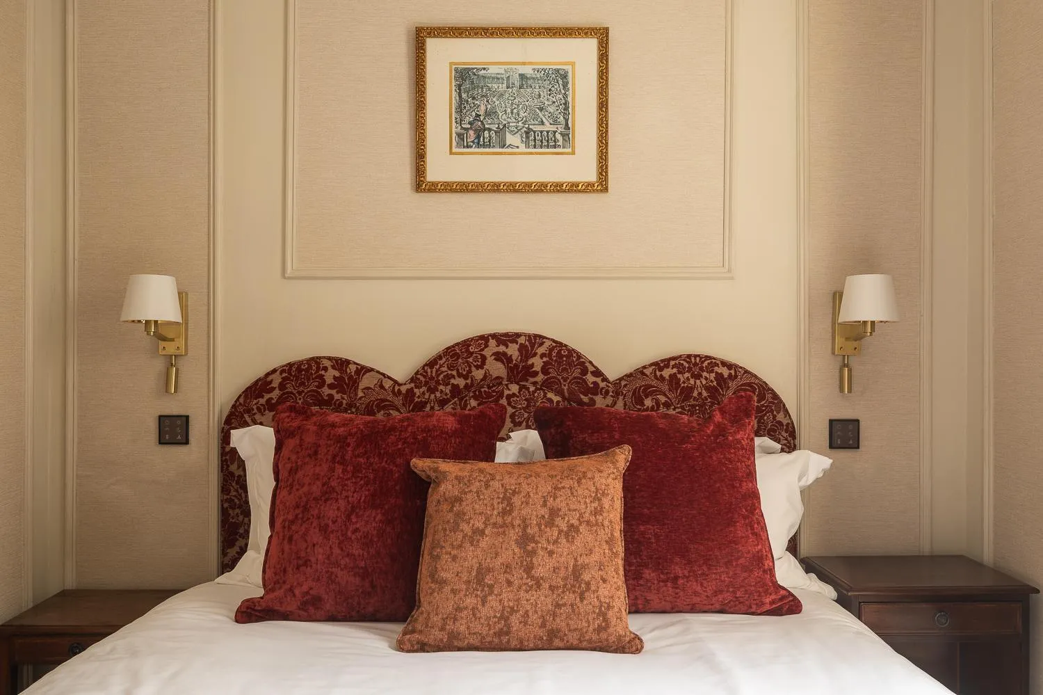 Bed in The Leonard Hotel