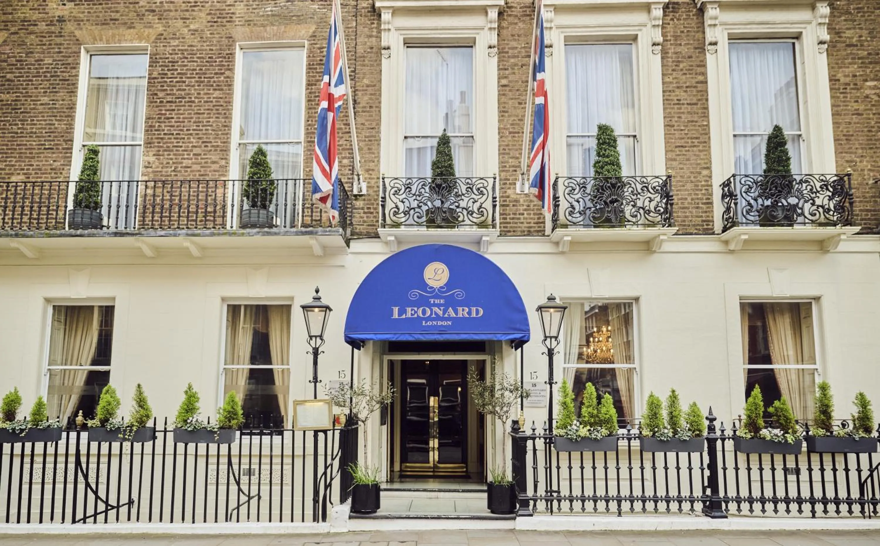 Facade/entrance in The Leonard Hotel