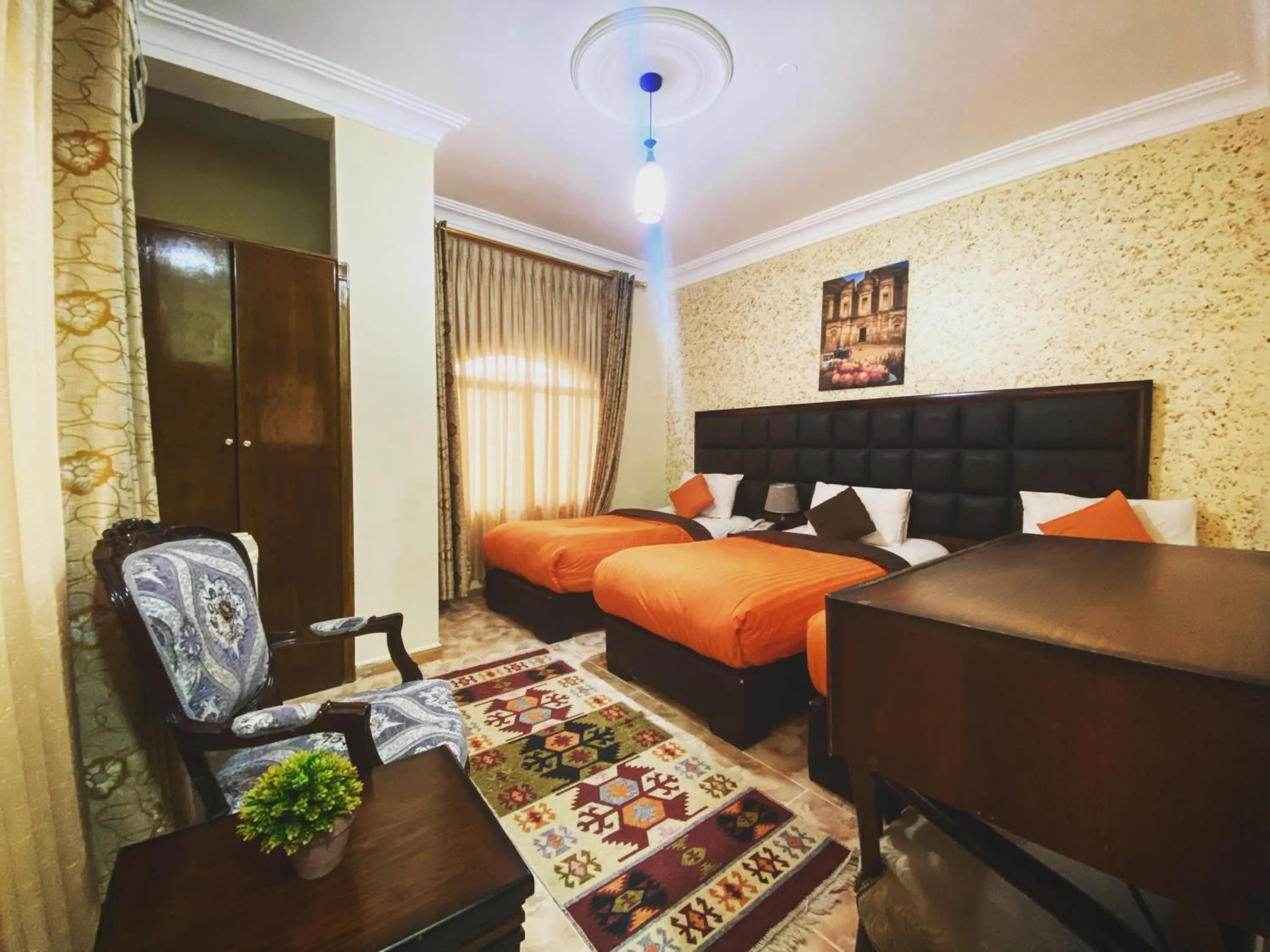 Photo of the whole room, Bed in Anbat Midtown Hotel