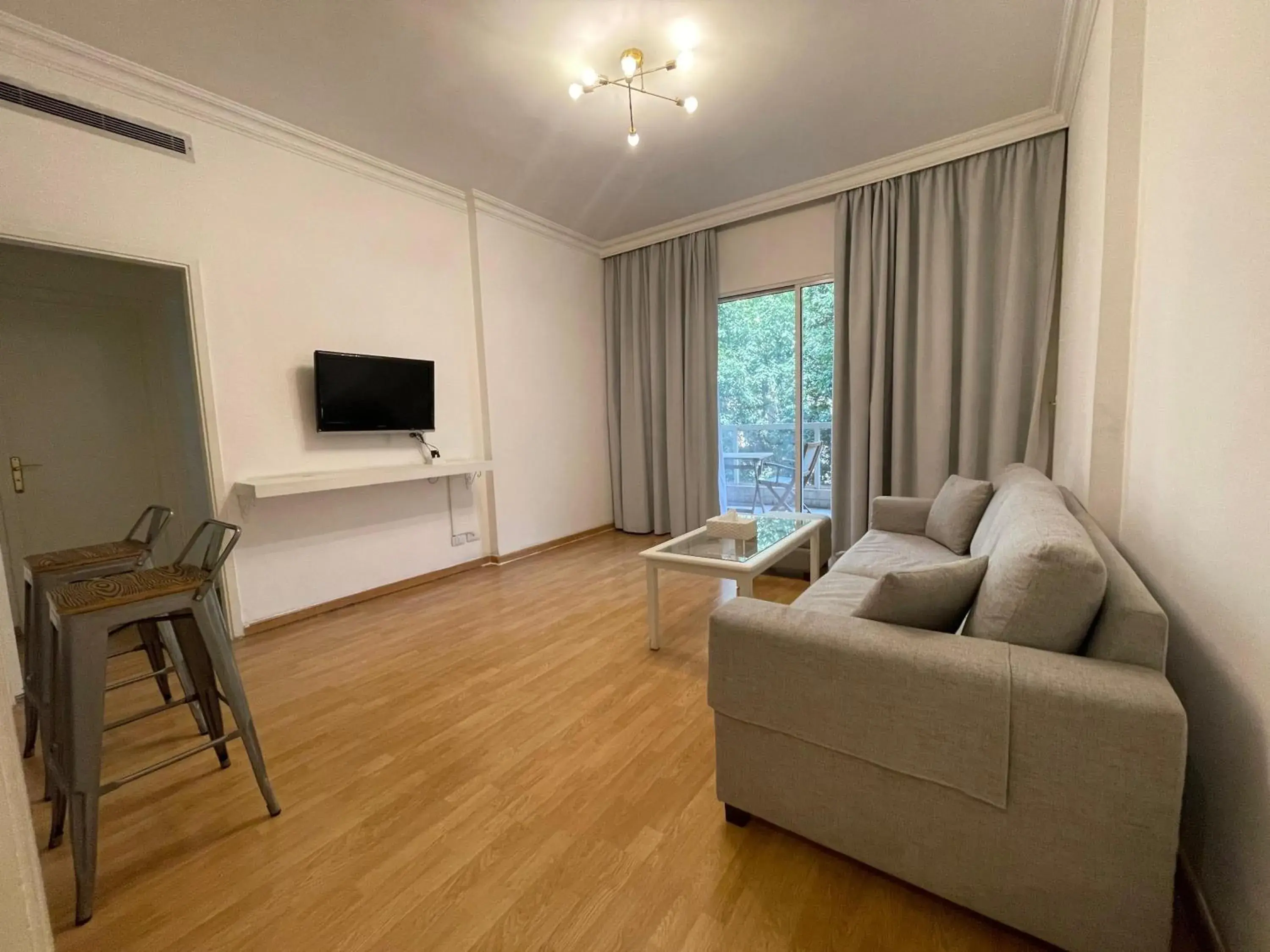 Deluxe Suite in Elegant Suites Beirut Deluxe Suite in Elegant Suites Beirut