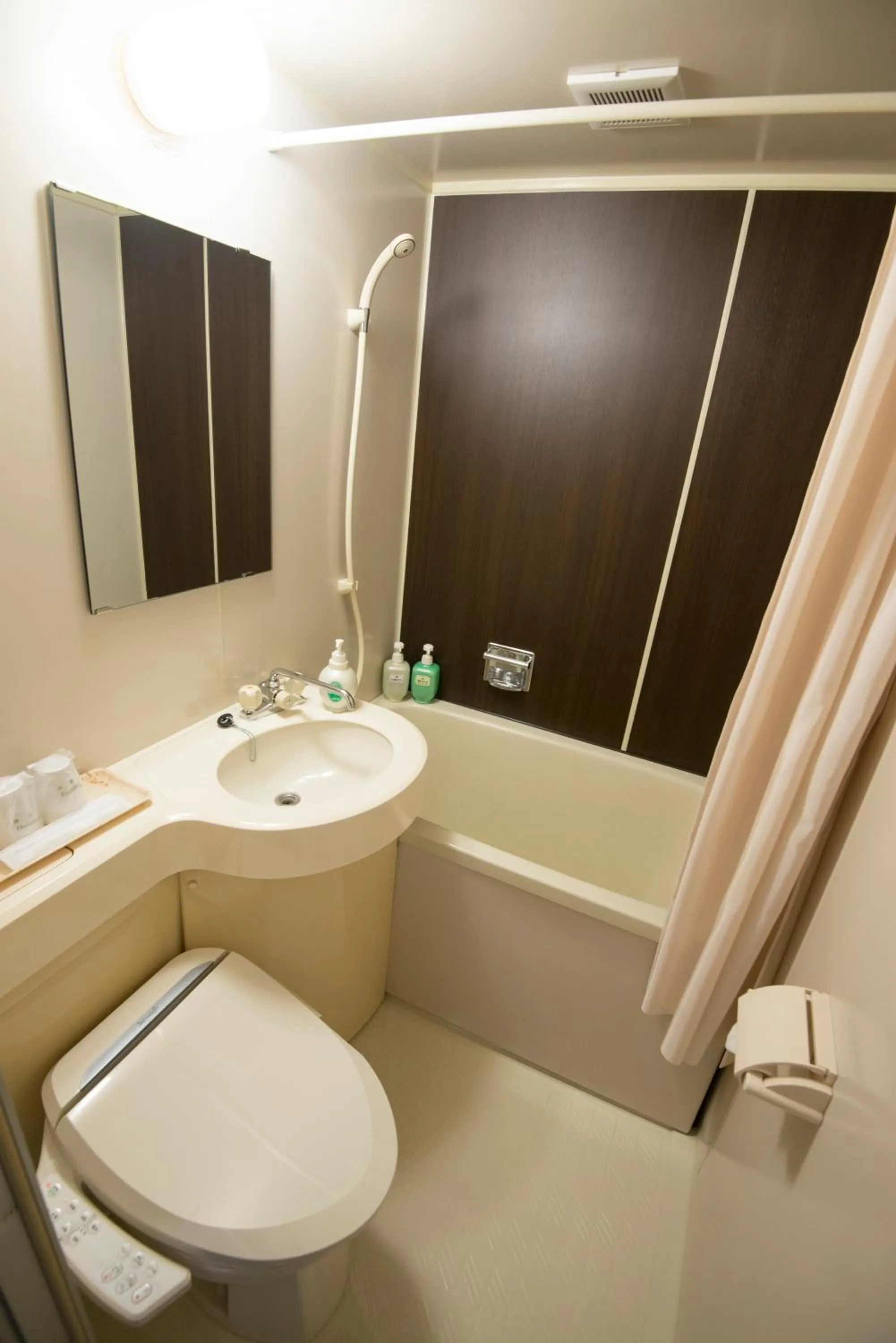 Shower in Tenpyo Ryokan