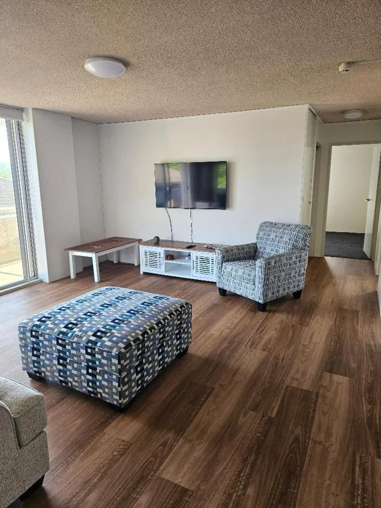 Bed in Tradewinds Apartments