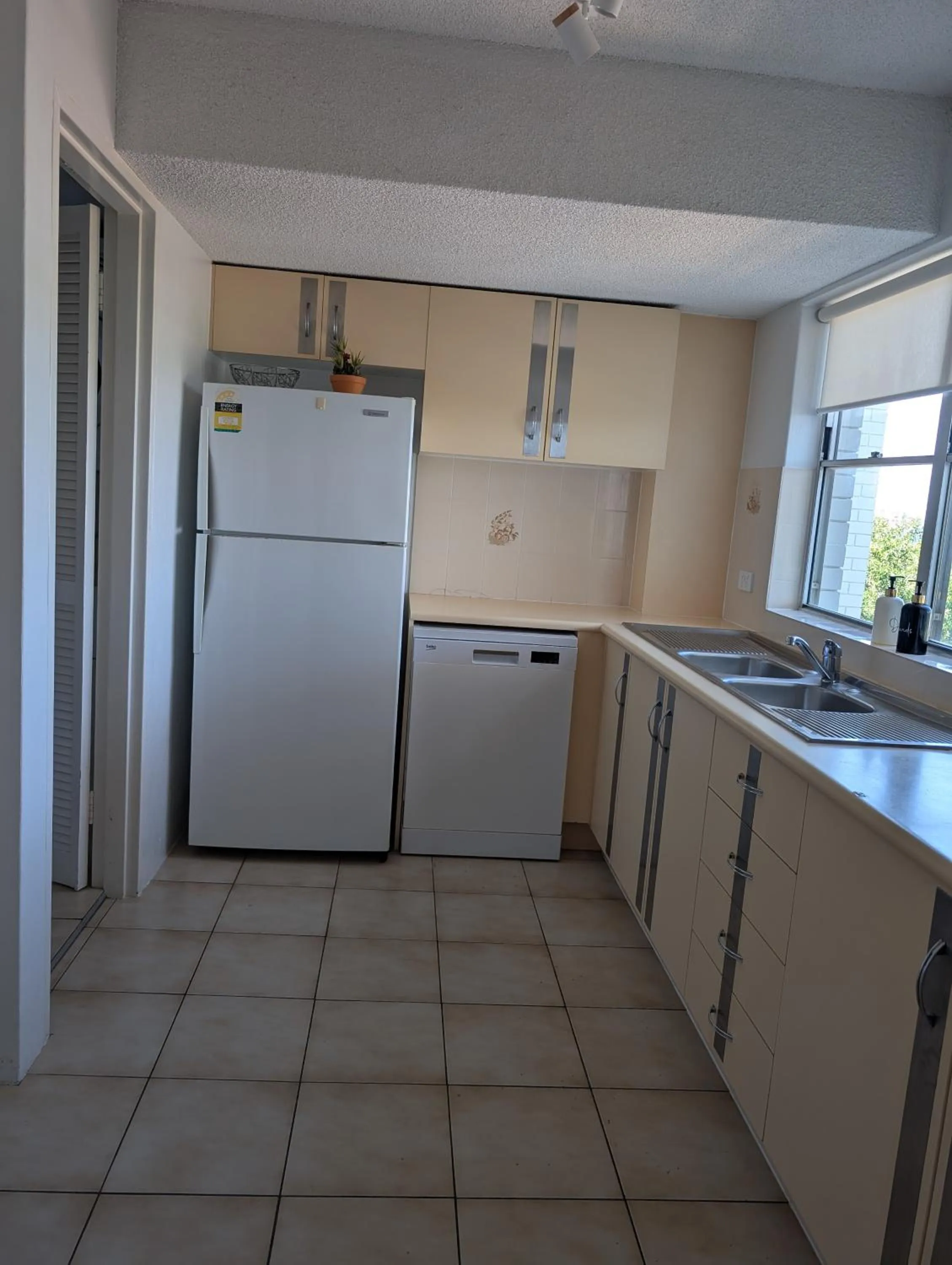 Tradewinds Apartments