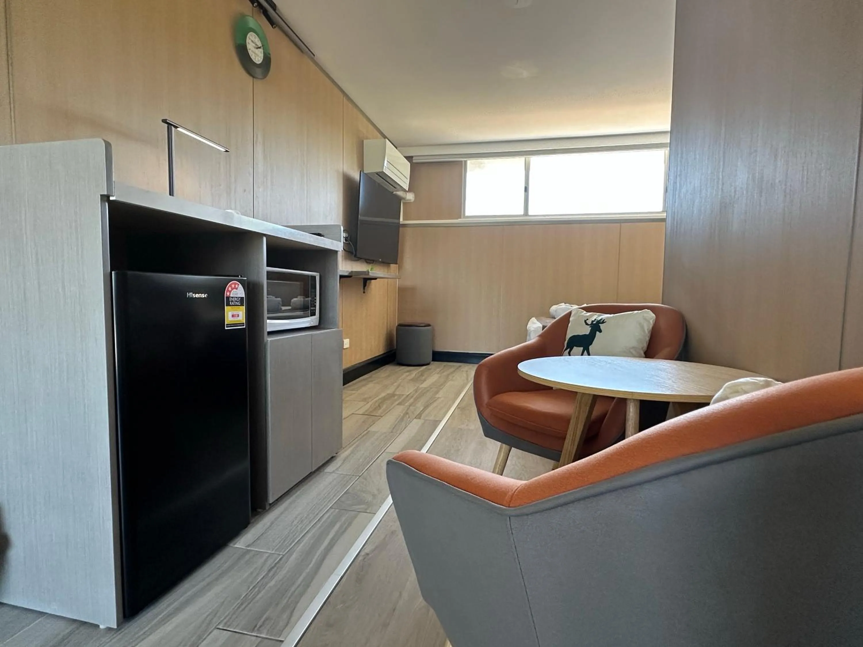 Coffee/tea facilities in Airway Motel