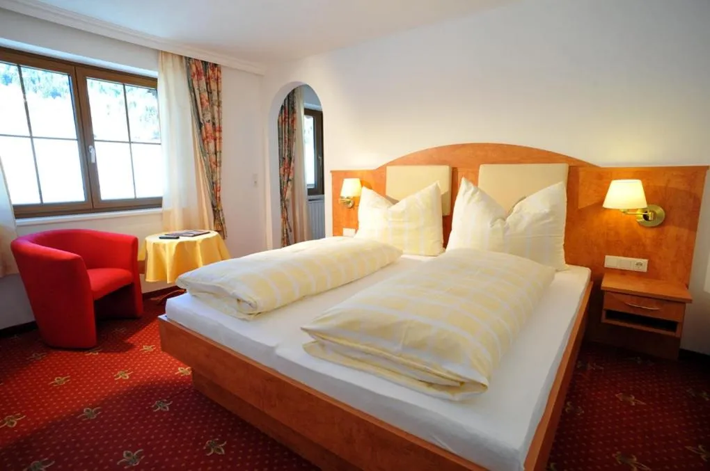 Photo of the whole room, Bed in Leamwirt