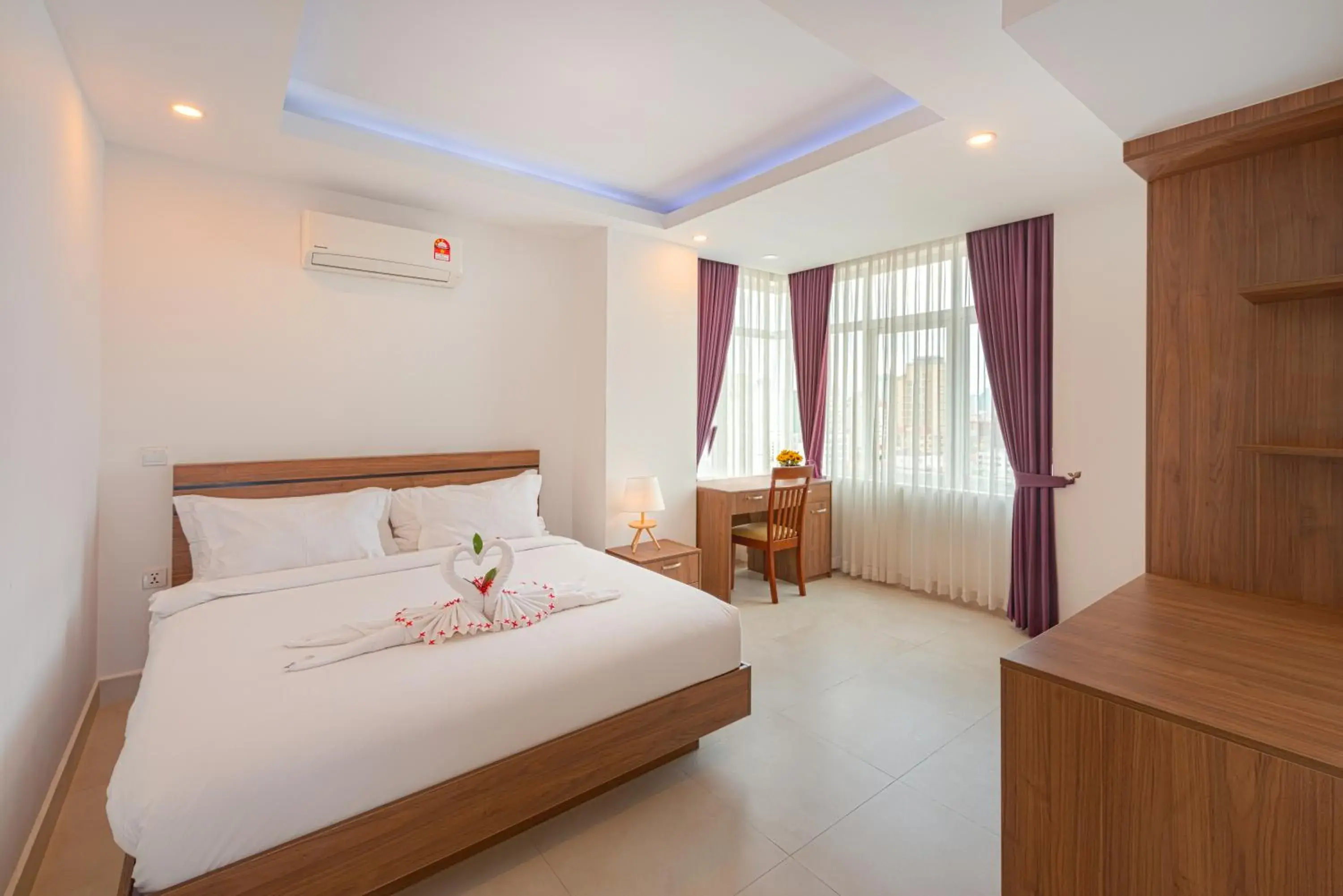 Deluxe King Room in Queen Mansion Deluxe King Room in Queen Mansion