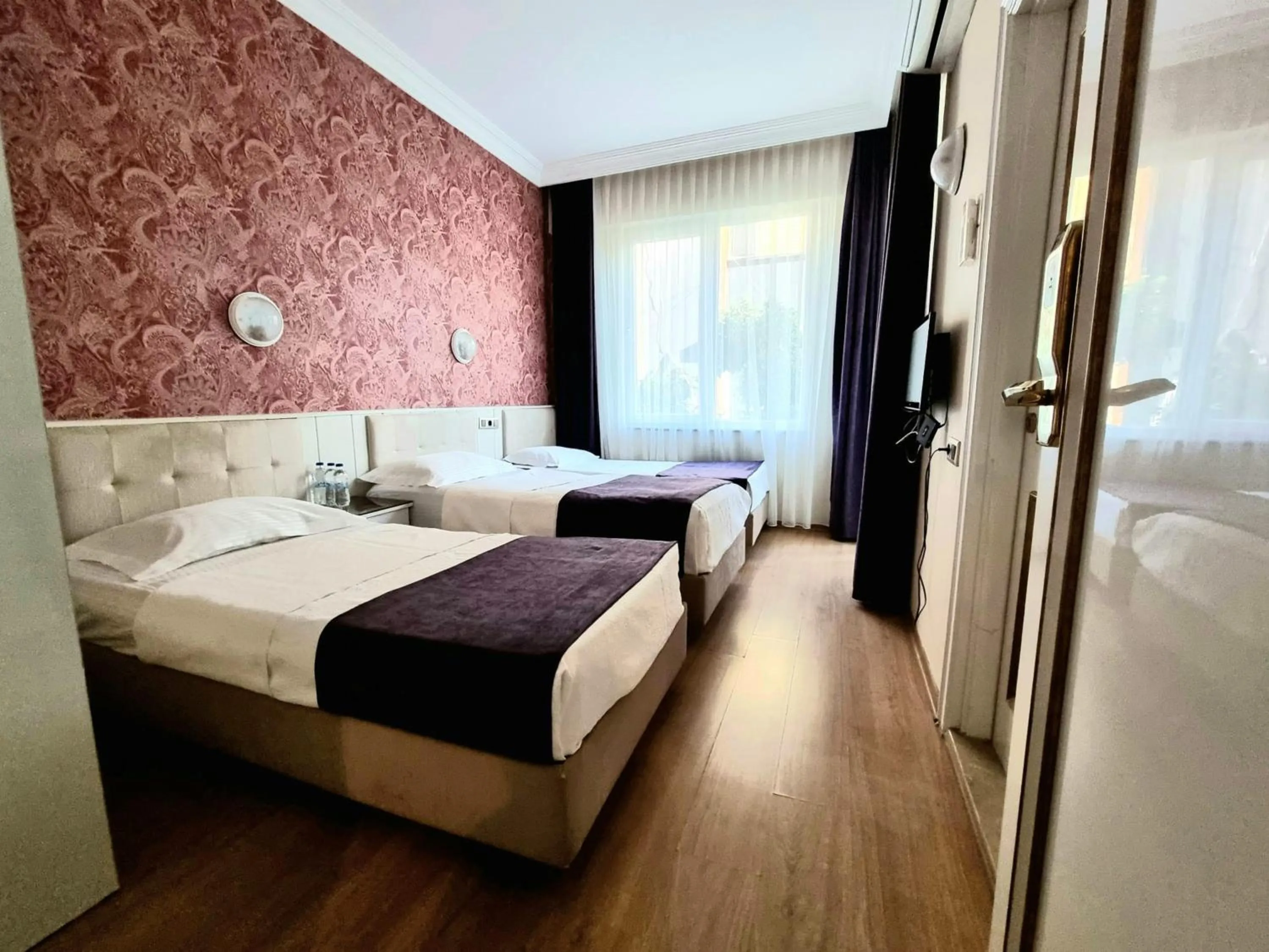 Bed in Europa Hotel Selale