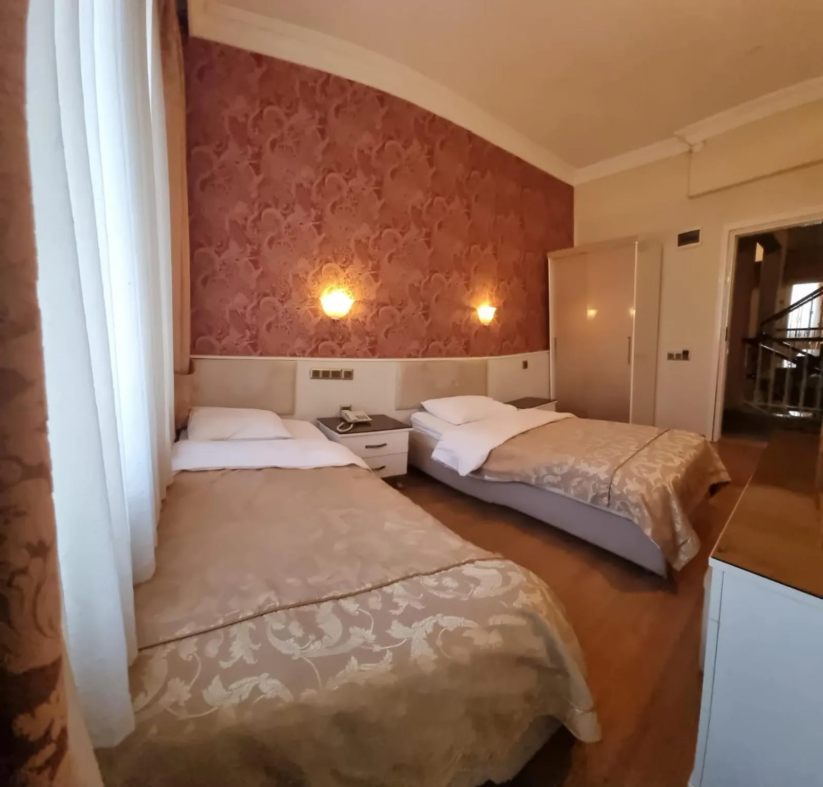 Photo of the whole room in Europa Hotel Selale