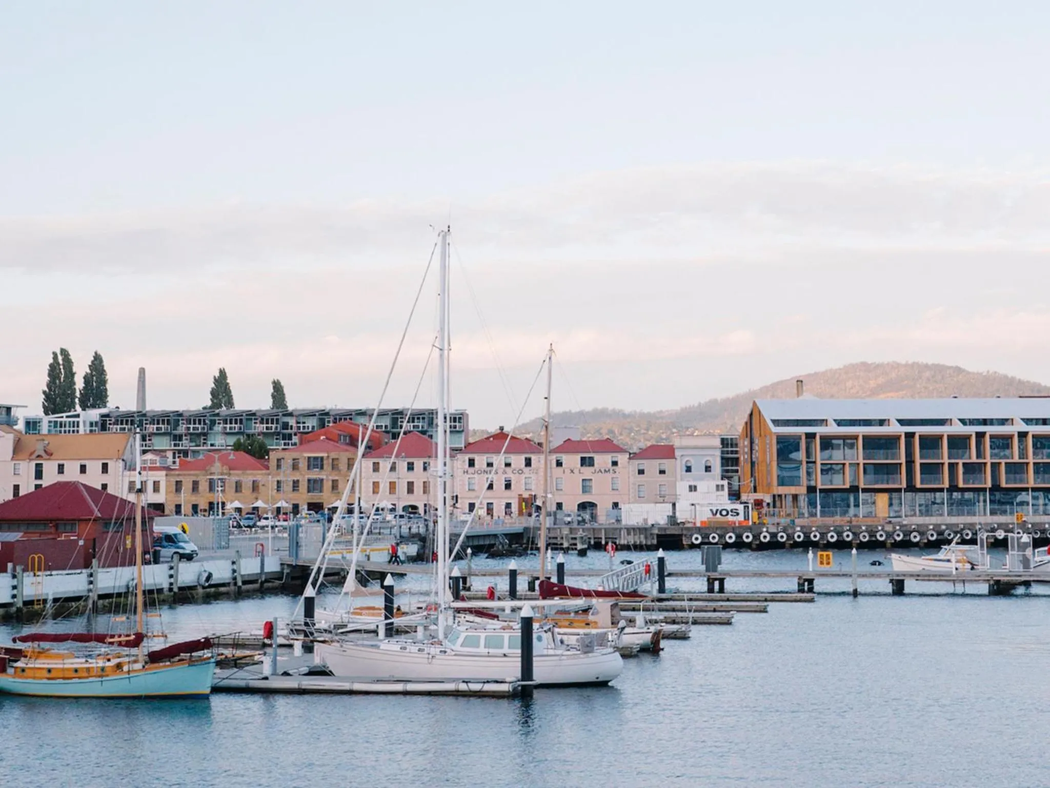 River view in Somerset on the Pier Hobart