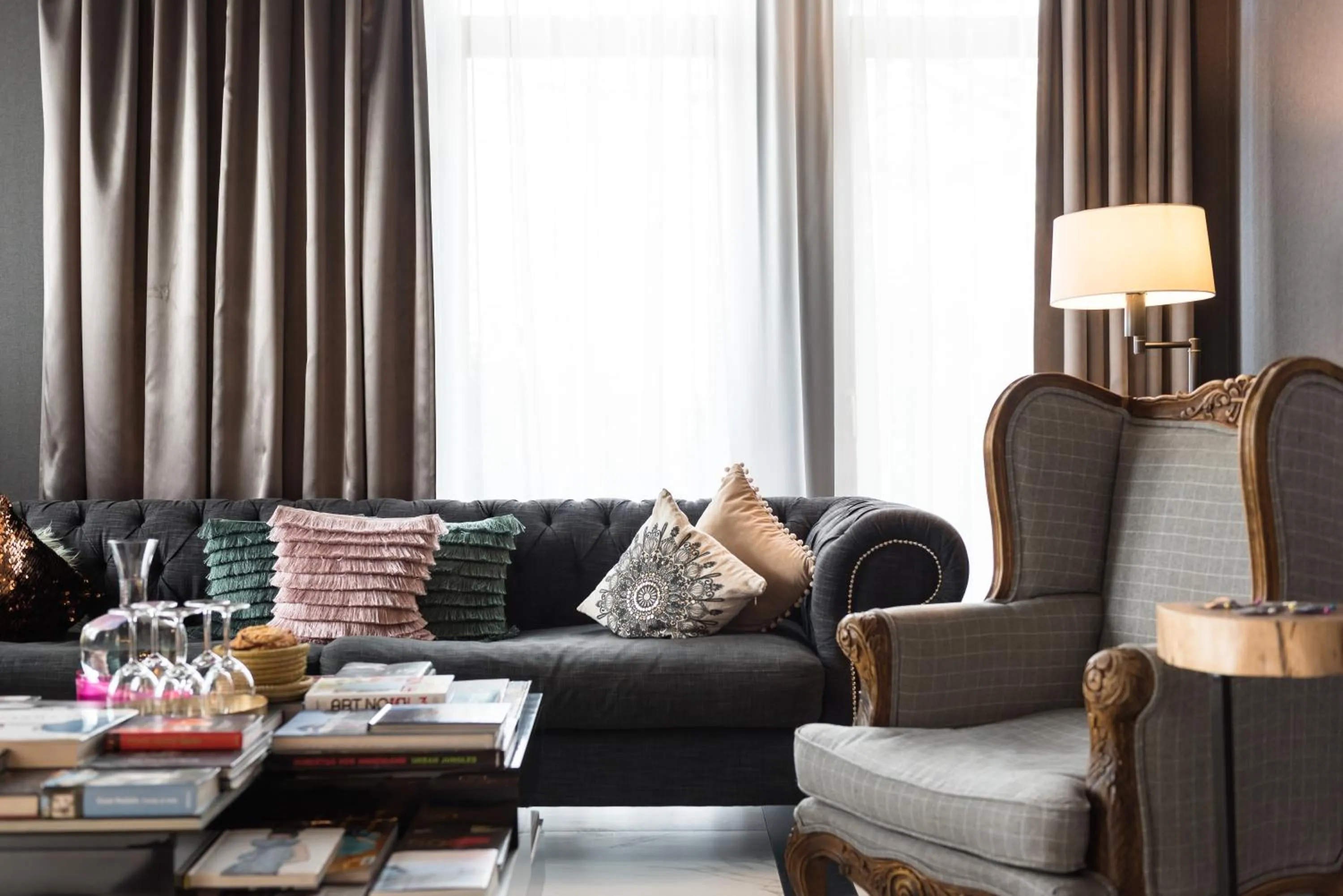 Library in City Solei Boutique Hotel