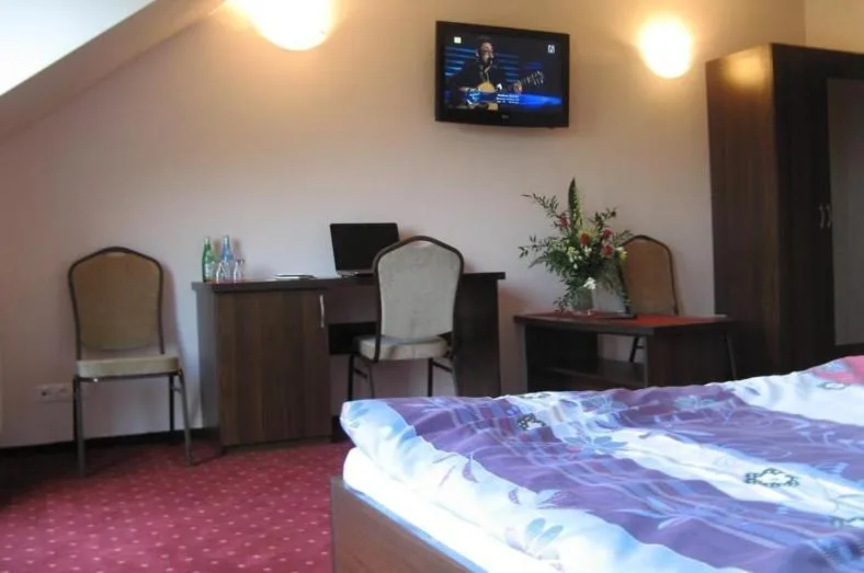 Bed in Gościniec Europejski