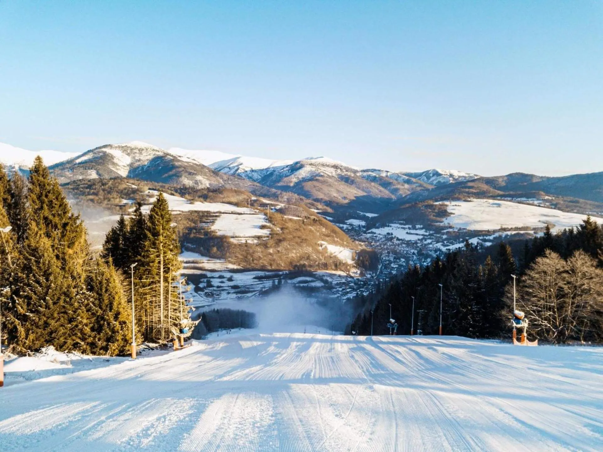 Skiing in Hotel Partizán