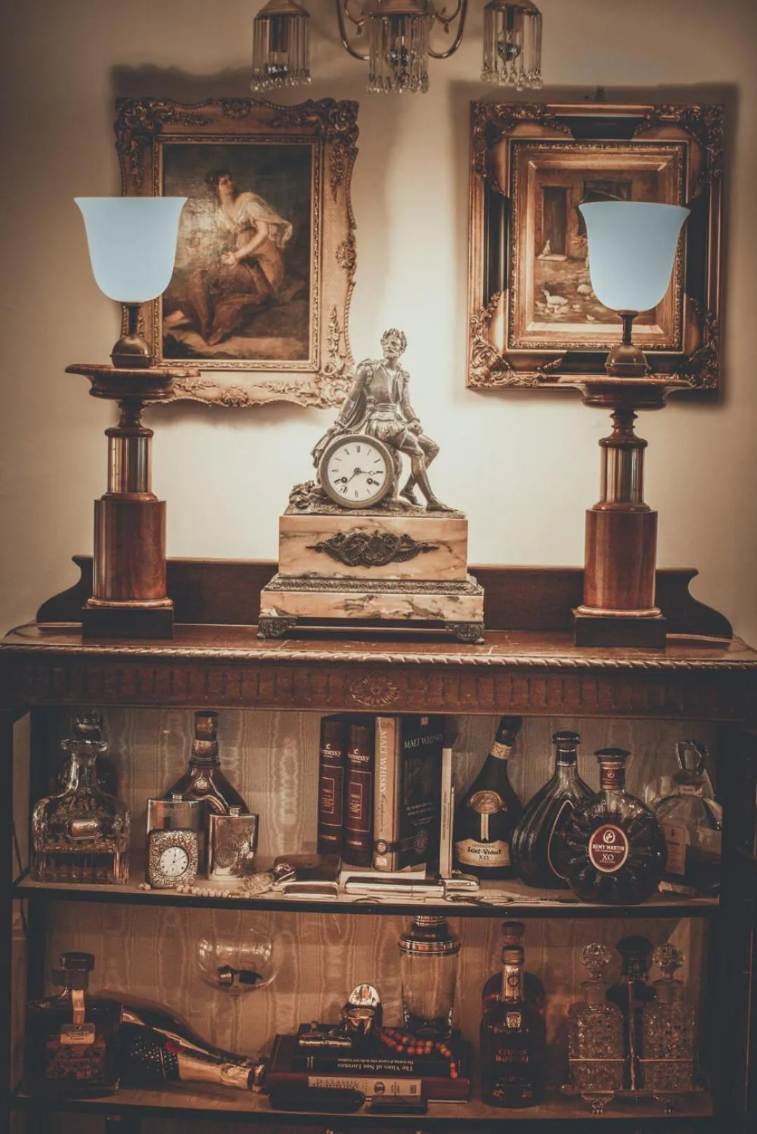 Decorative detail in Chrielka Hotel