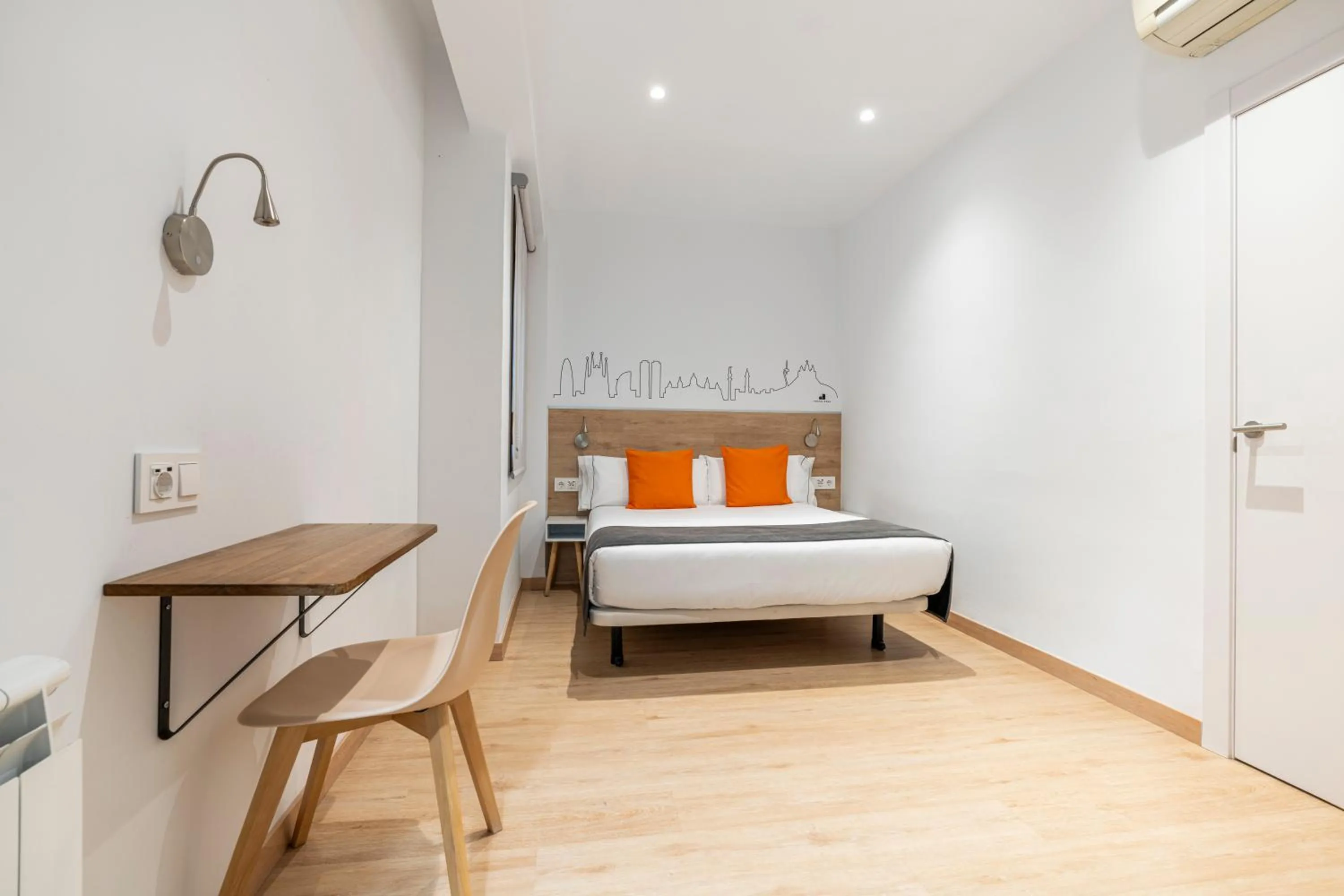 Photo of the whole room, Bed in Hostal Sans