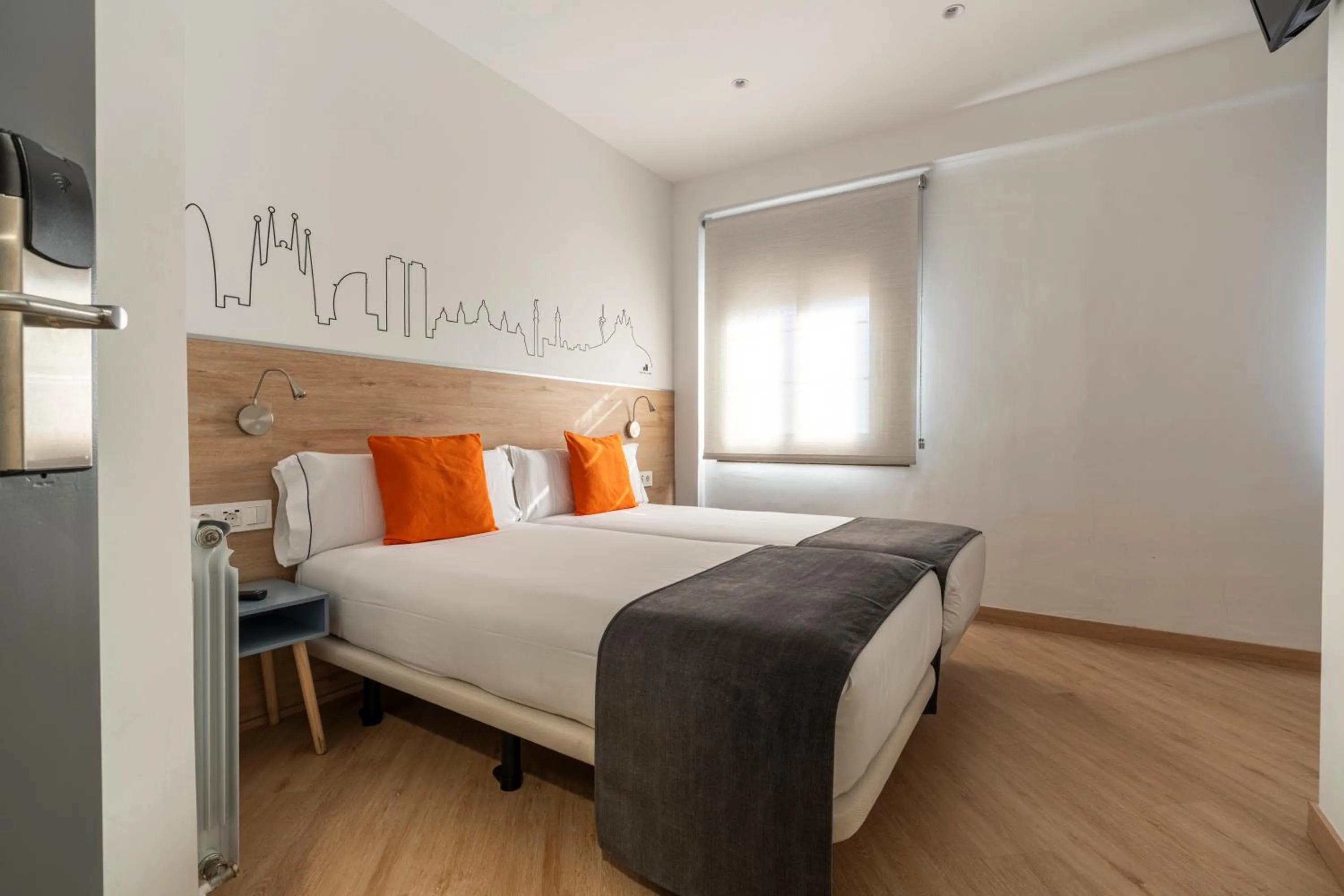 Sunrise, Bed in Hostal Sans