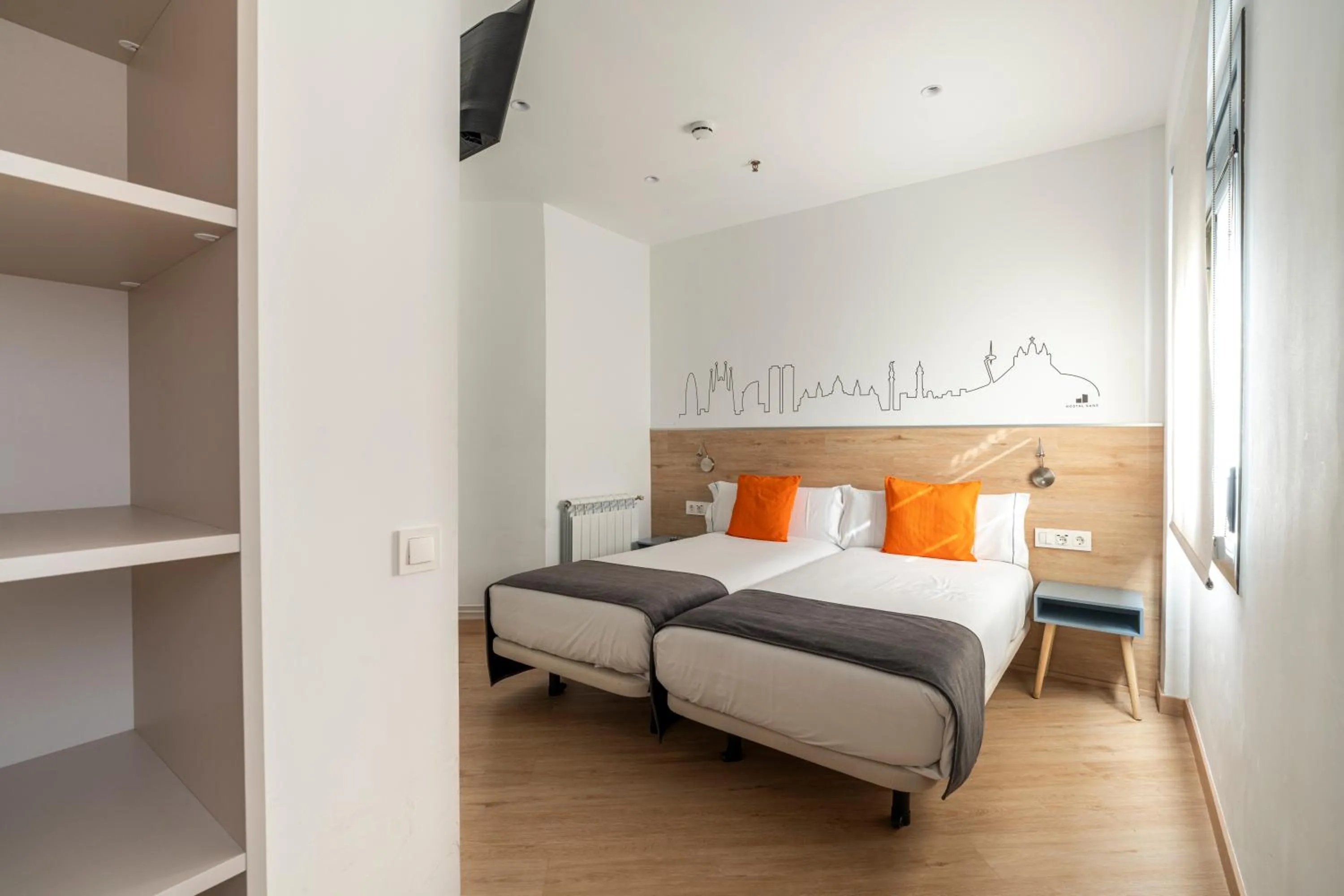 Photo of the whole room, Bed in Hostal Sans