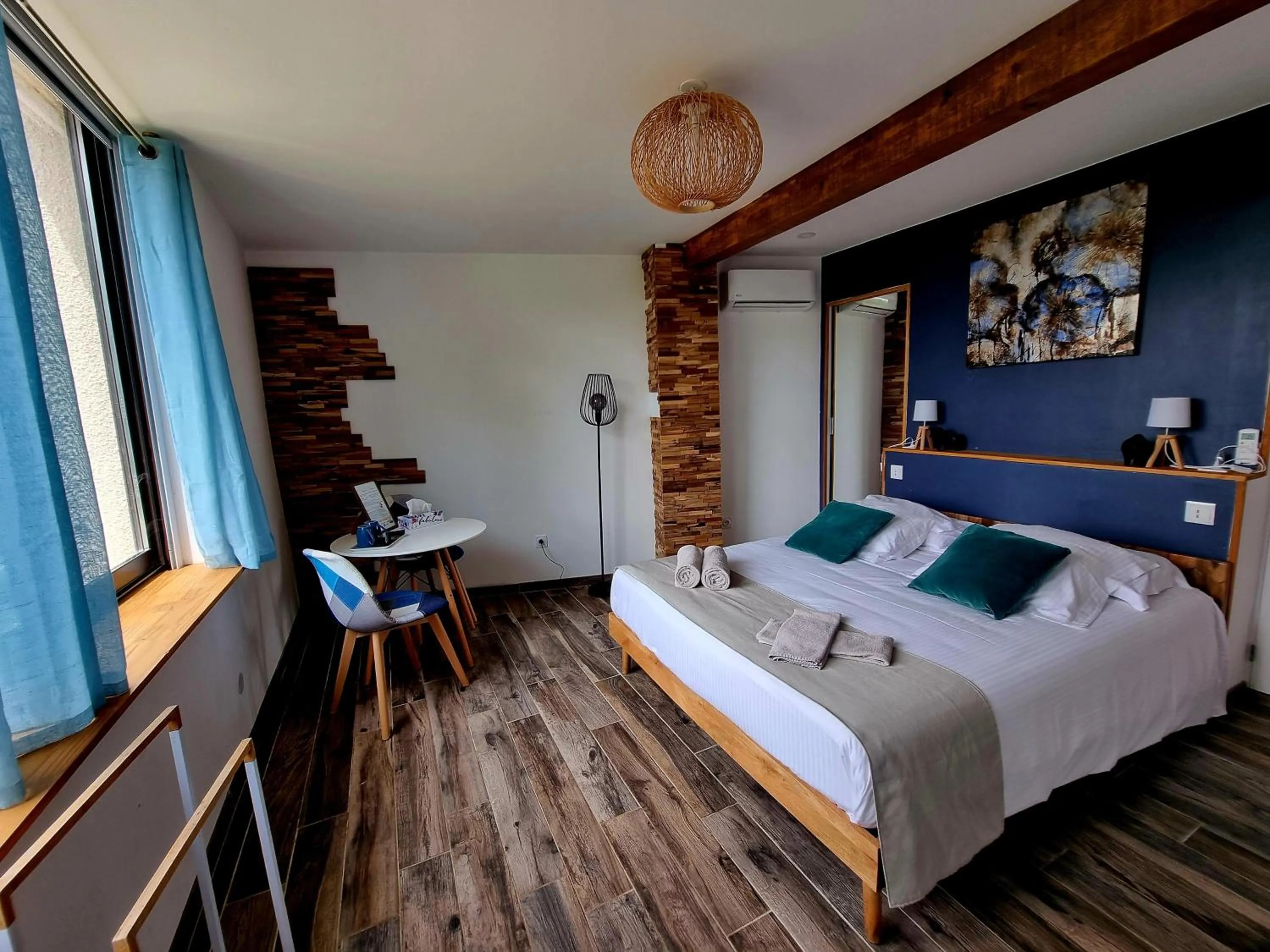 Photo of the whole room, Bed in Villa Alyzea