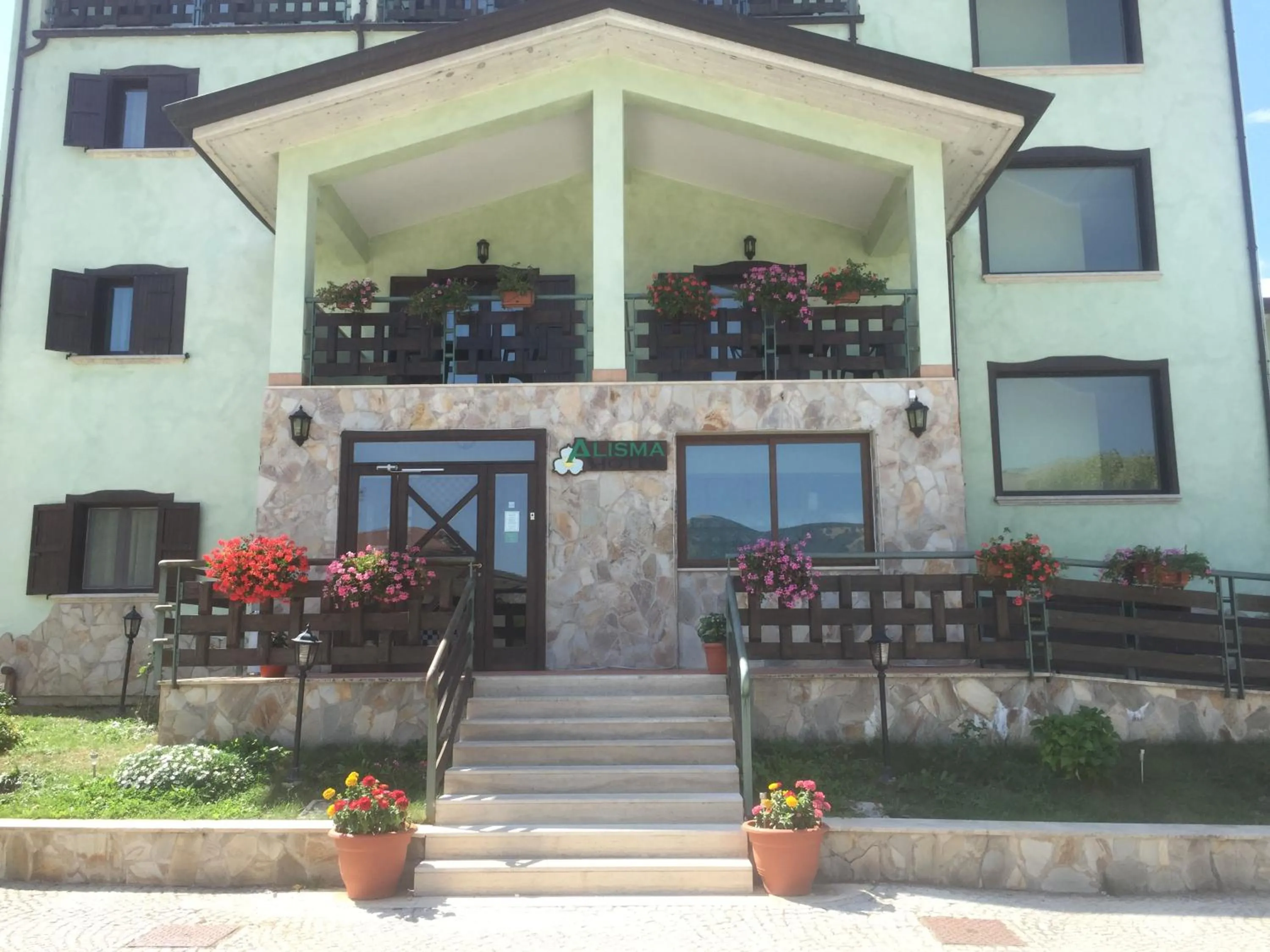 Facade/entrance in Hotel Alisma