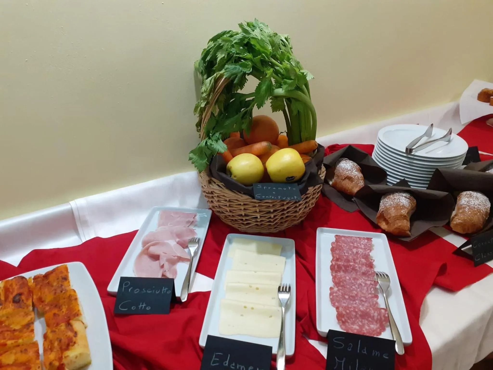 Breakfast in Hotel Alisma