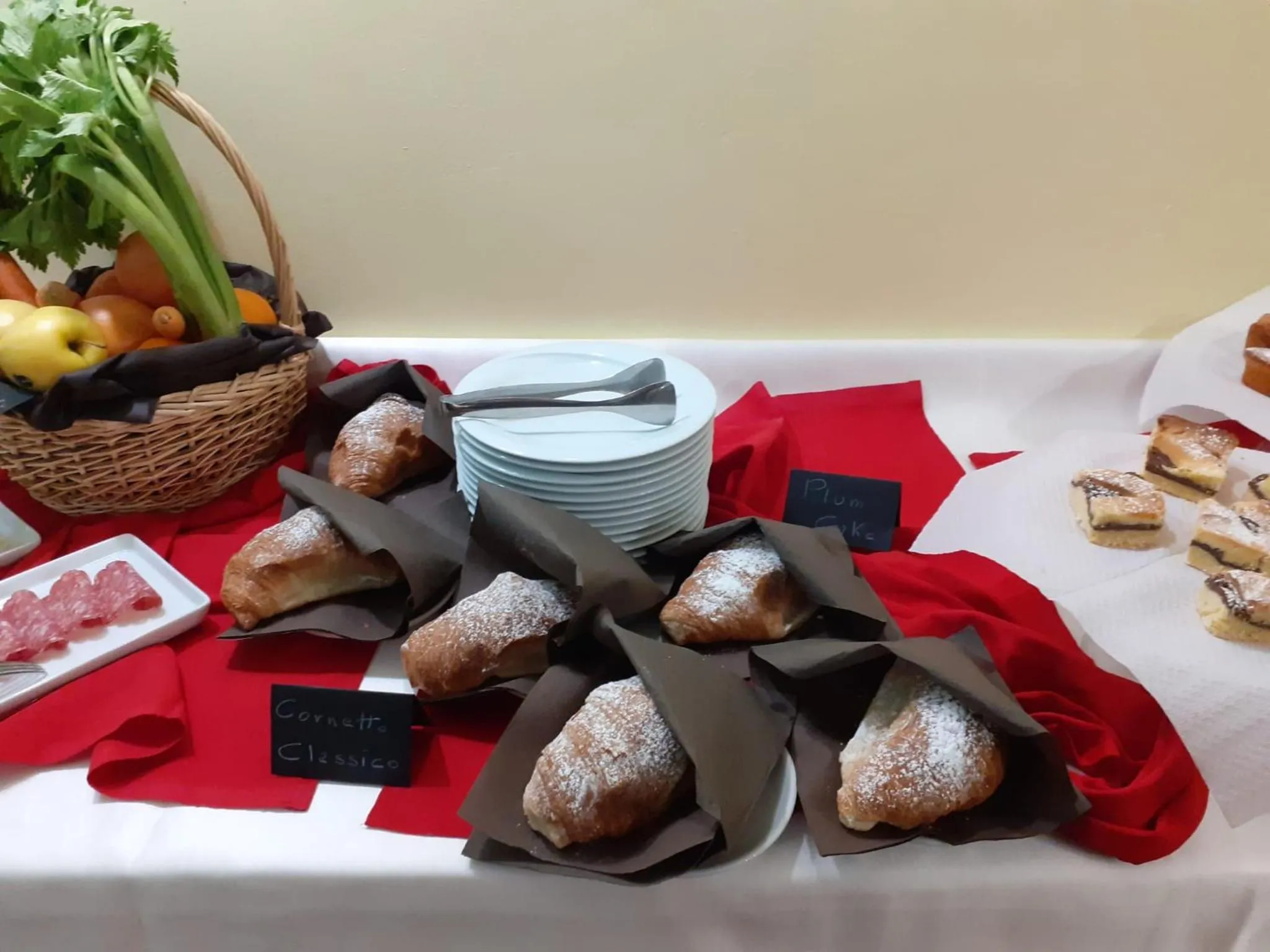 Breakfast in Hotel Alisma