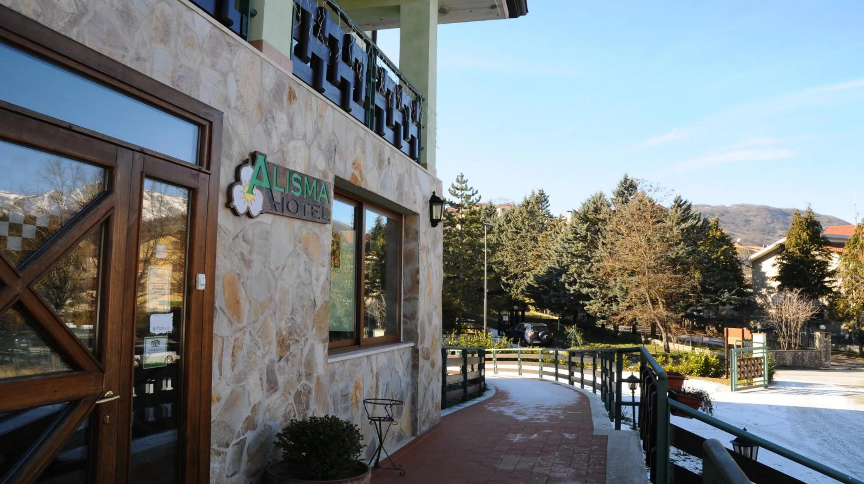 Facade/entrance in Hotel Alisma