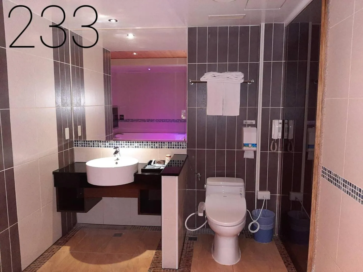 Chateau Motel & Spa (Daliao)