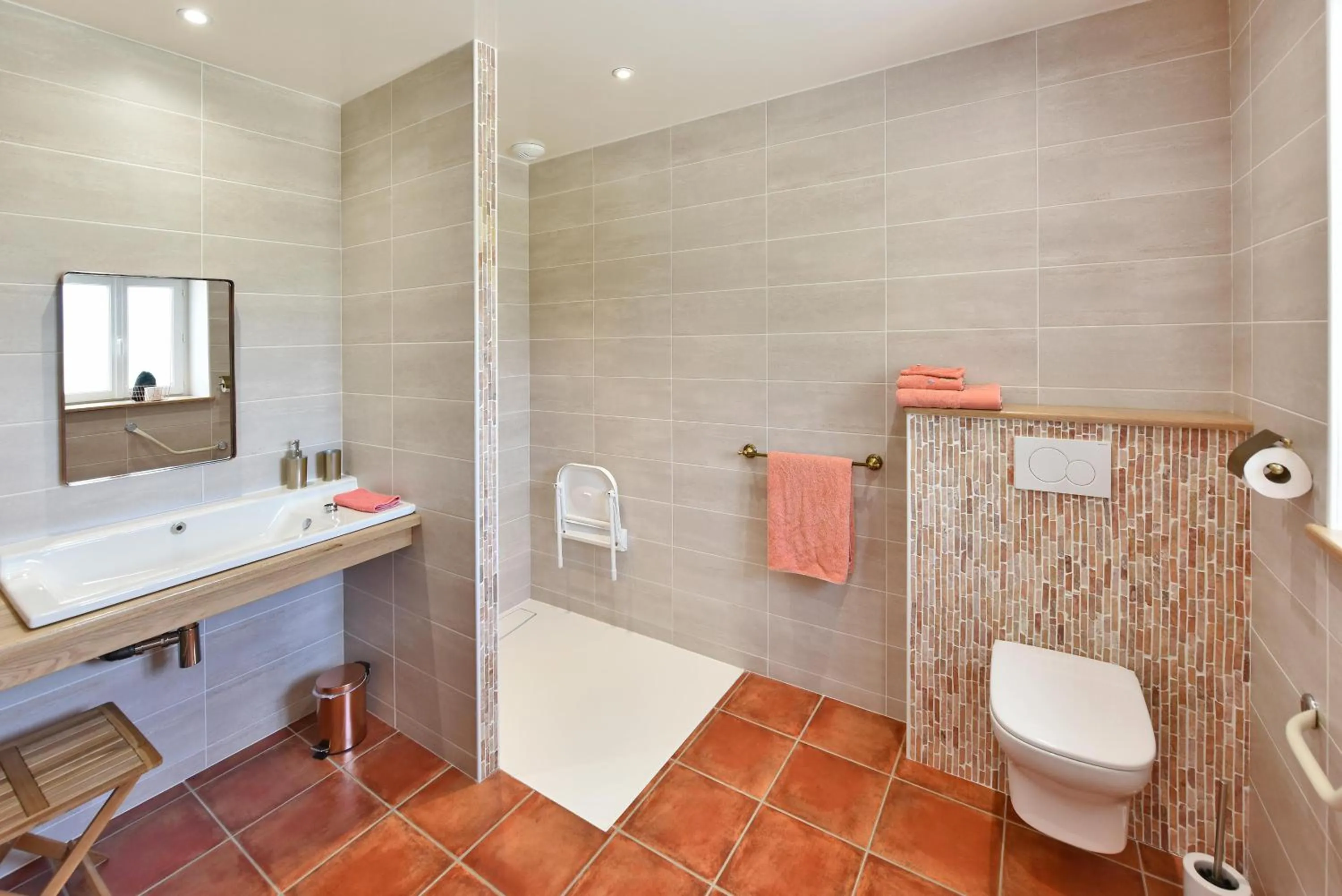 Shower in domaine d' Arcalis