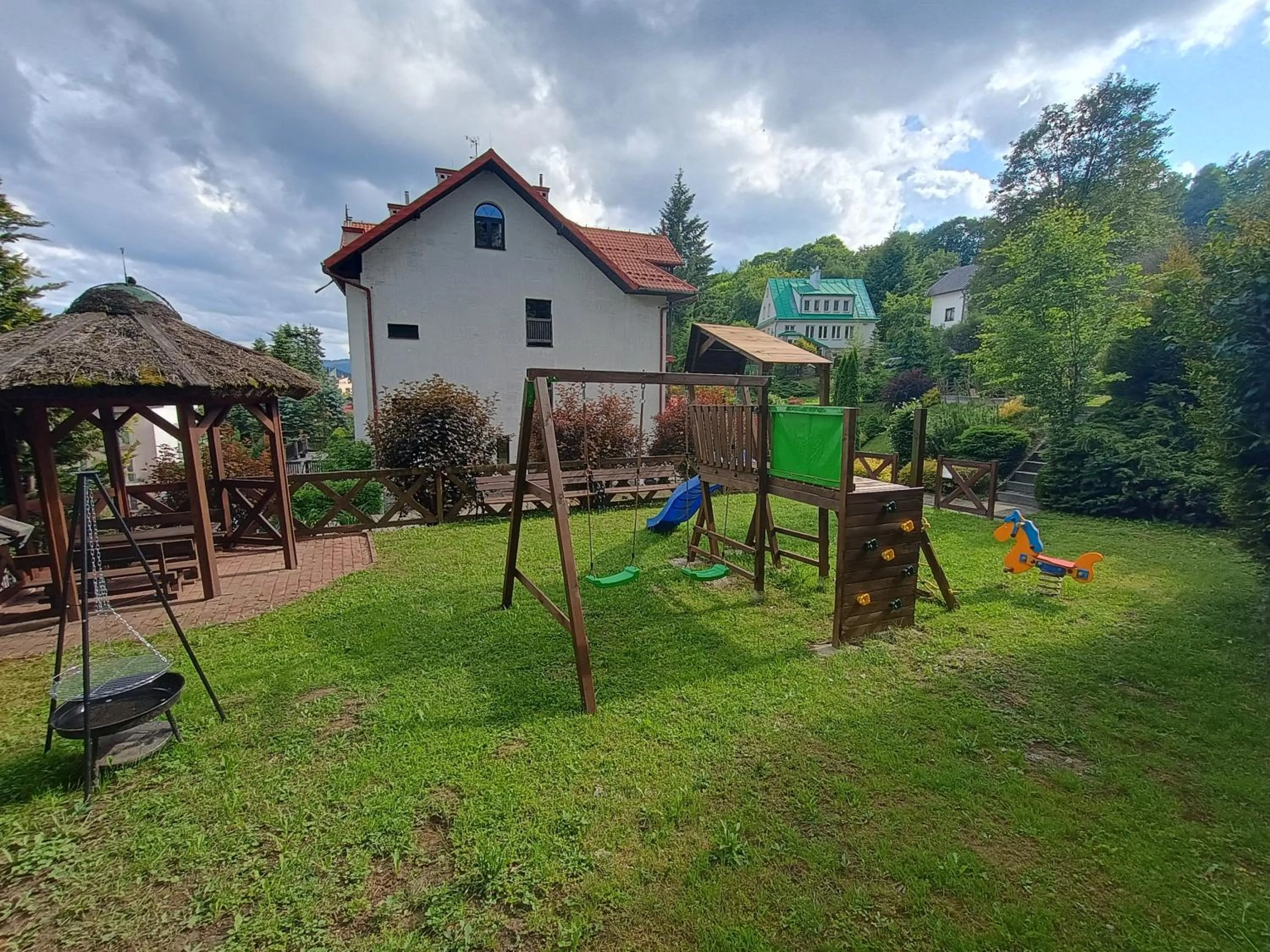 Children play ground in Wysoka noclegi ze śniadaniem