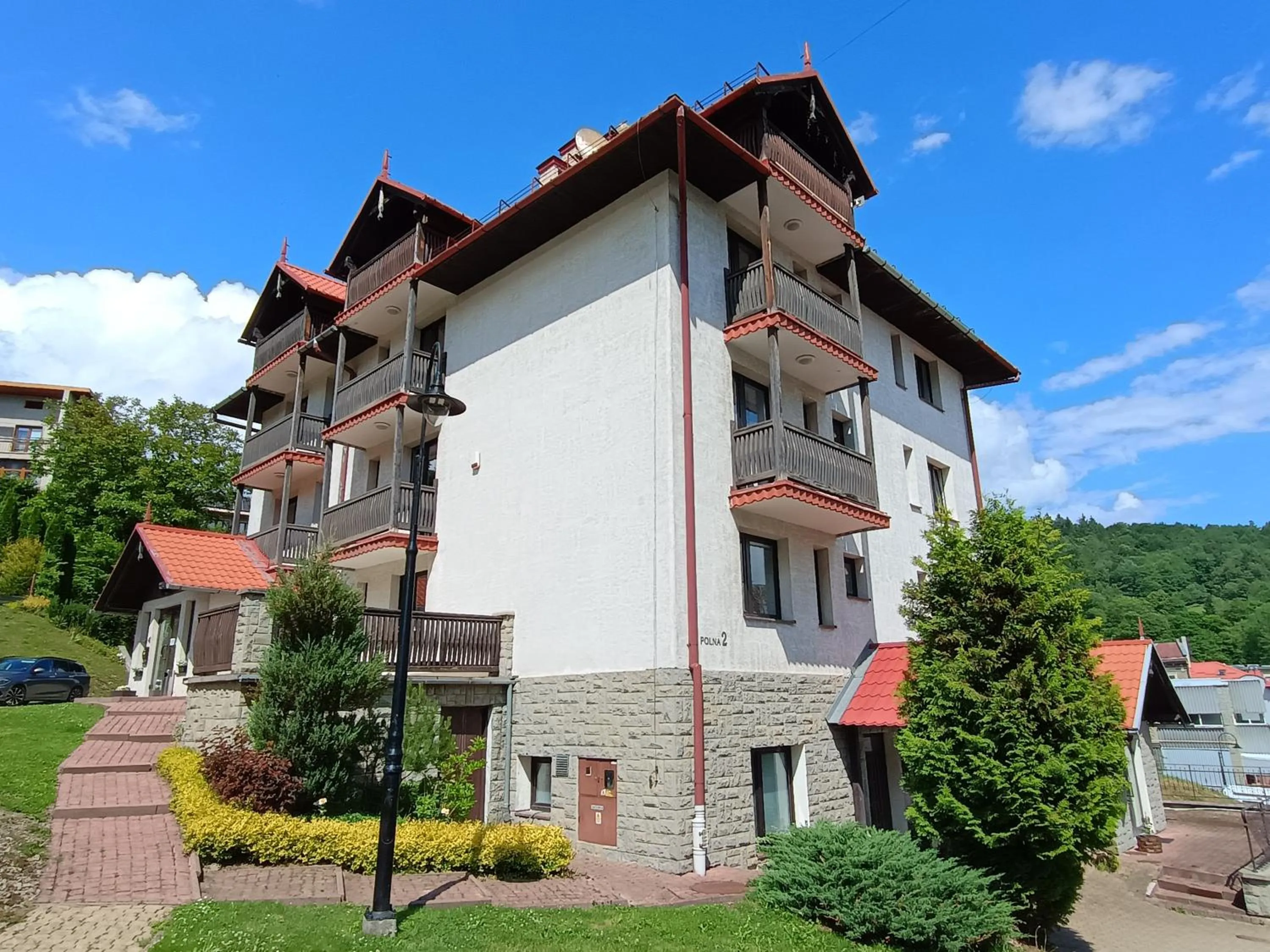 Property building in Wysoka noclegi ze śniadaniem
