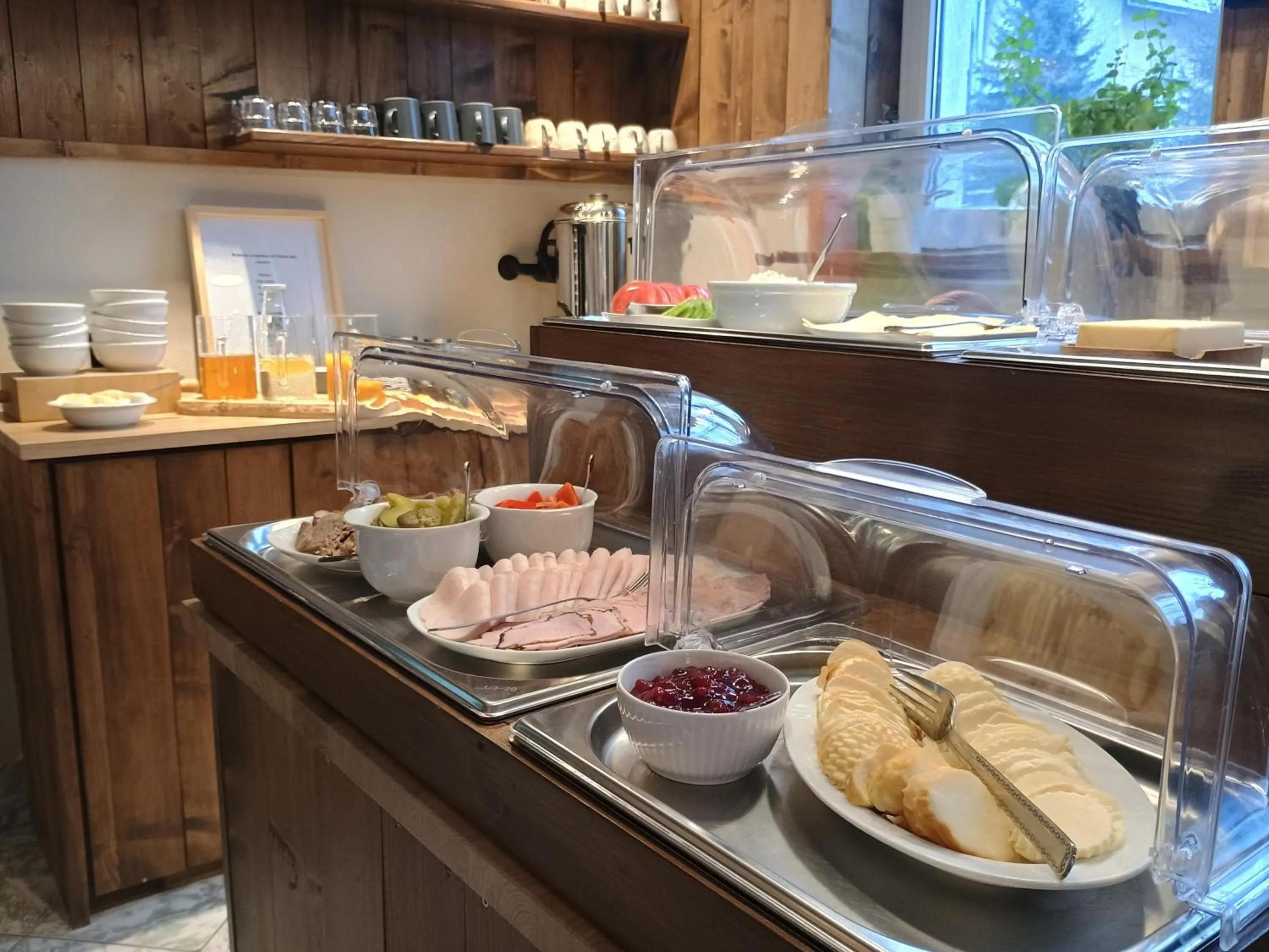 Breakfast in Wysoka noclegi ze śniadaniem