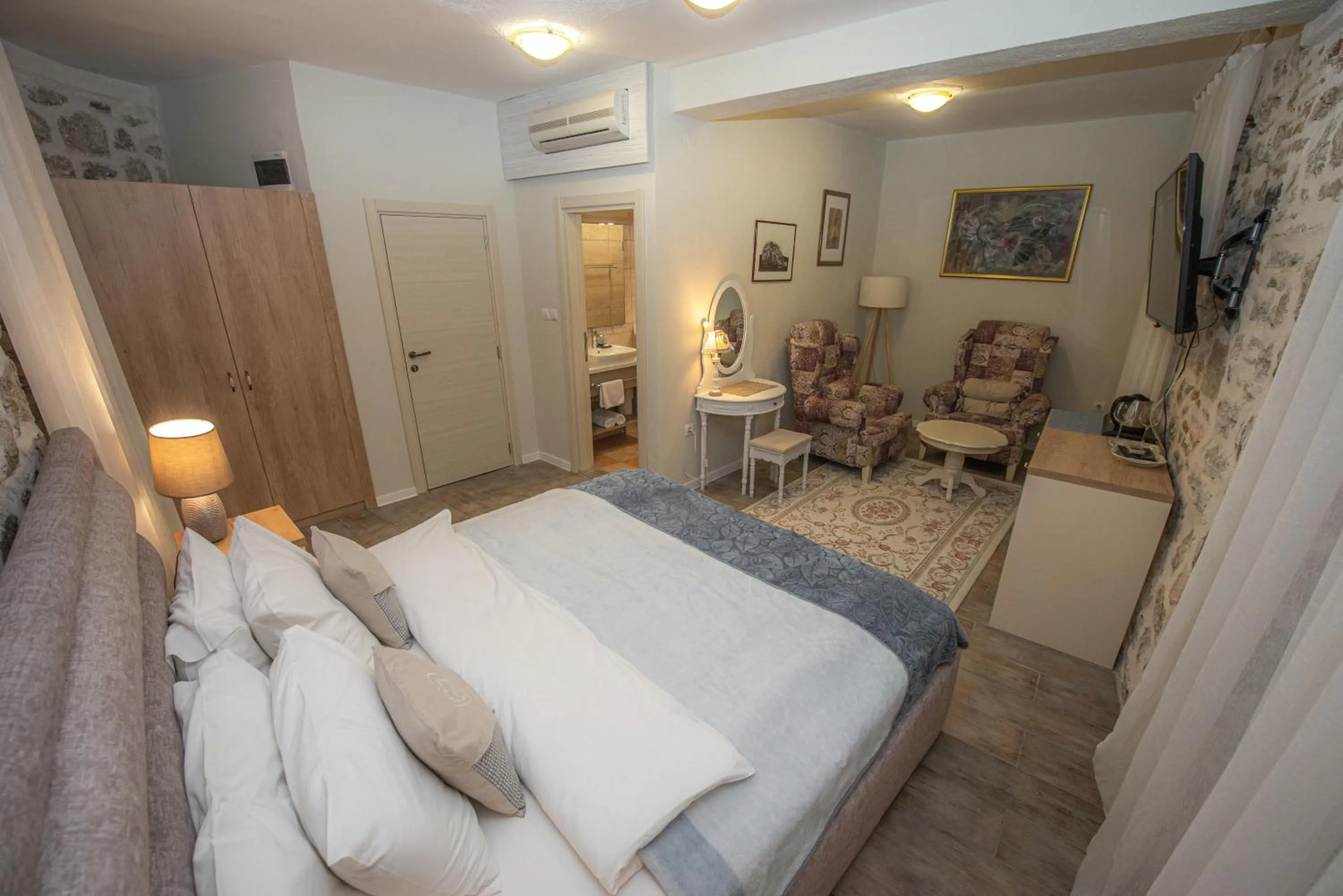 Bed in Antika Guesthouse