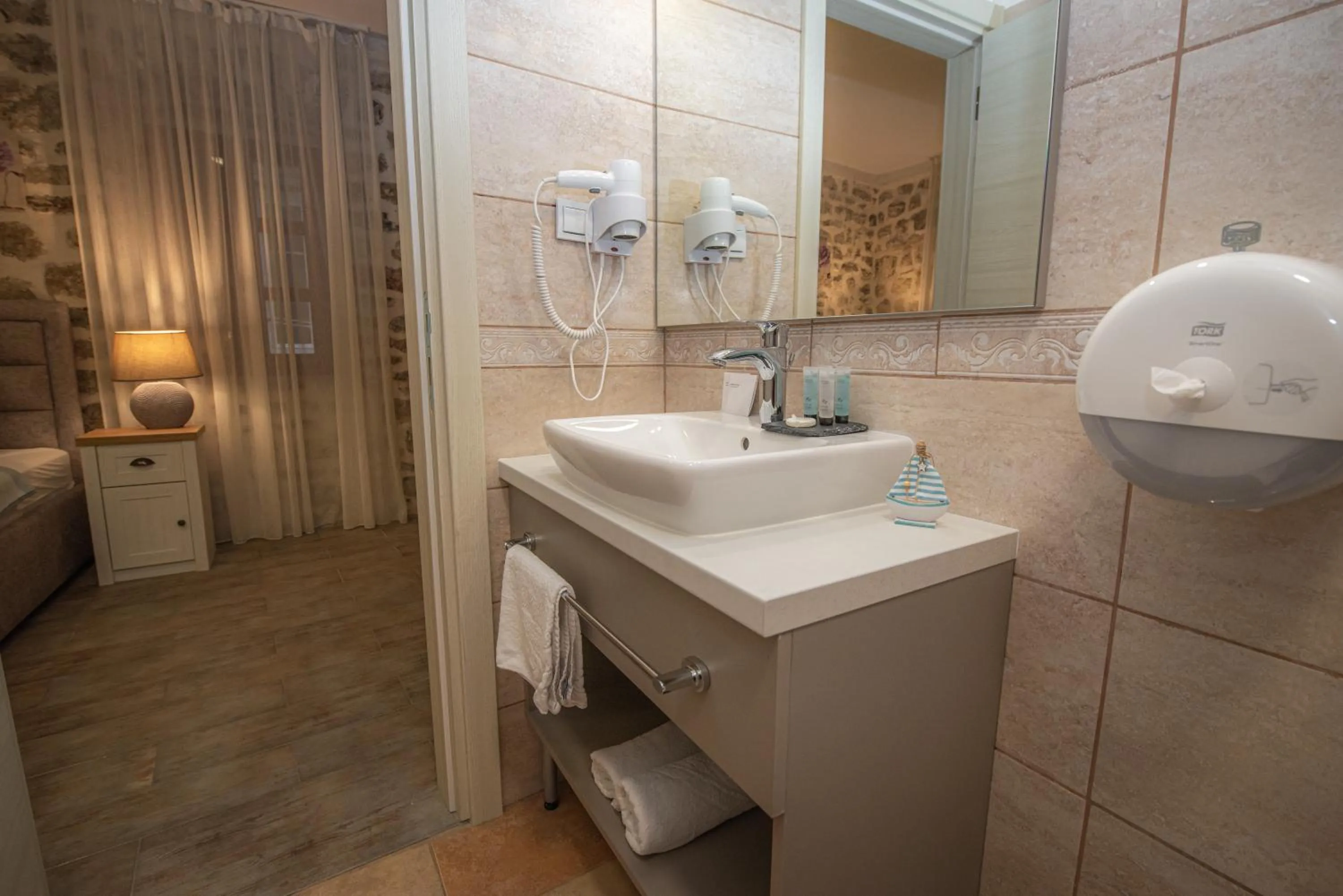 Toilet in Antika Guesthouse