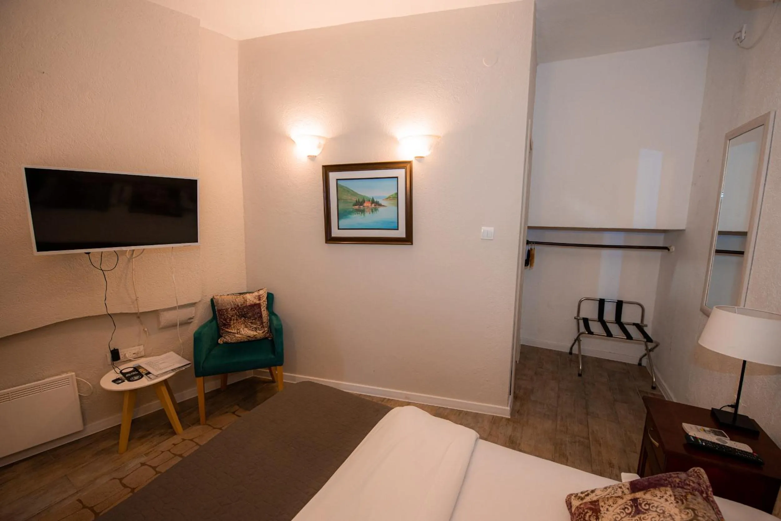 Bed in Antika Guesthouse