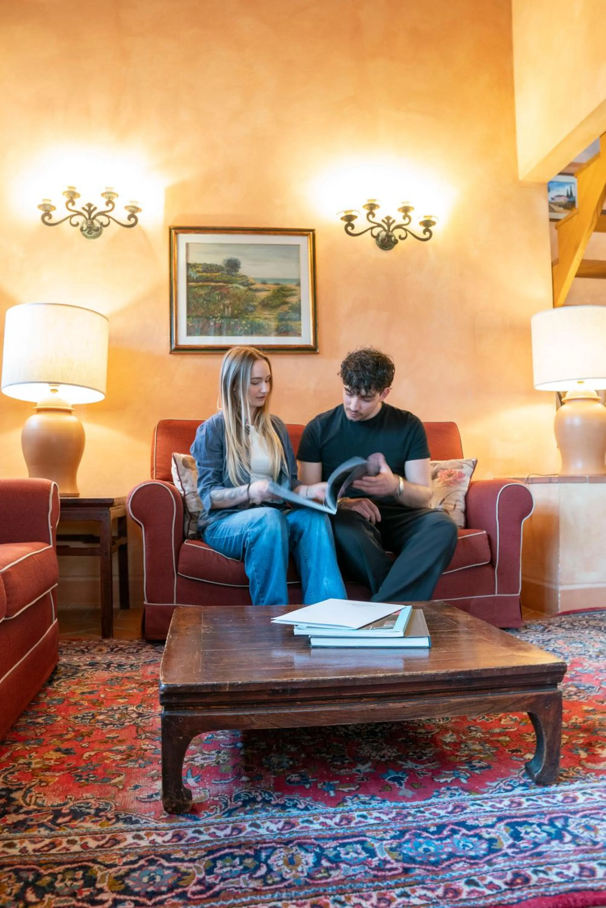 Seating area in Fonte De' Medici