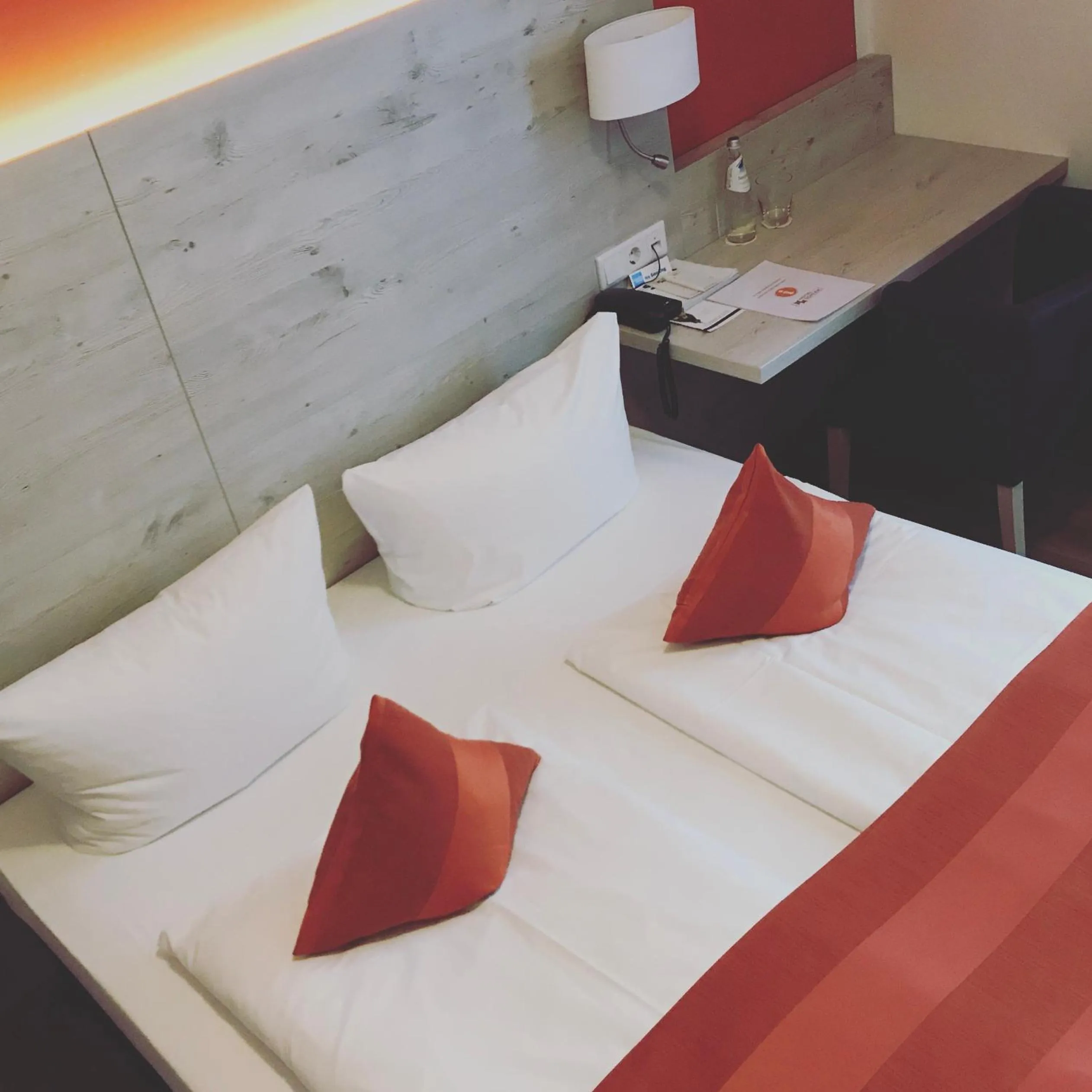 Photo of the whole room, Bed in Hotel Schlee