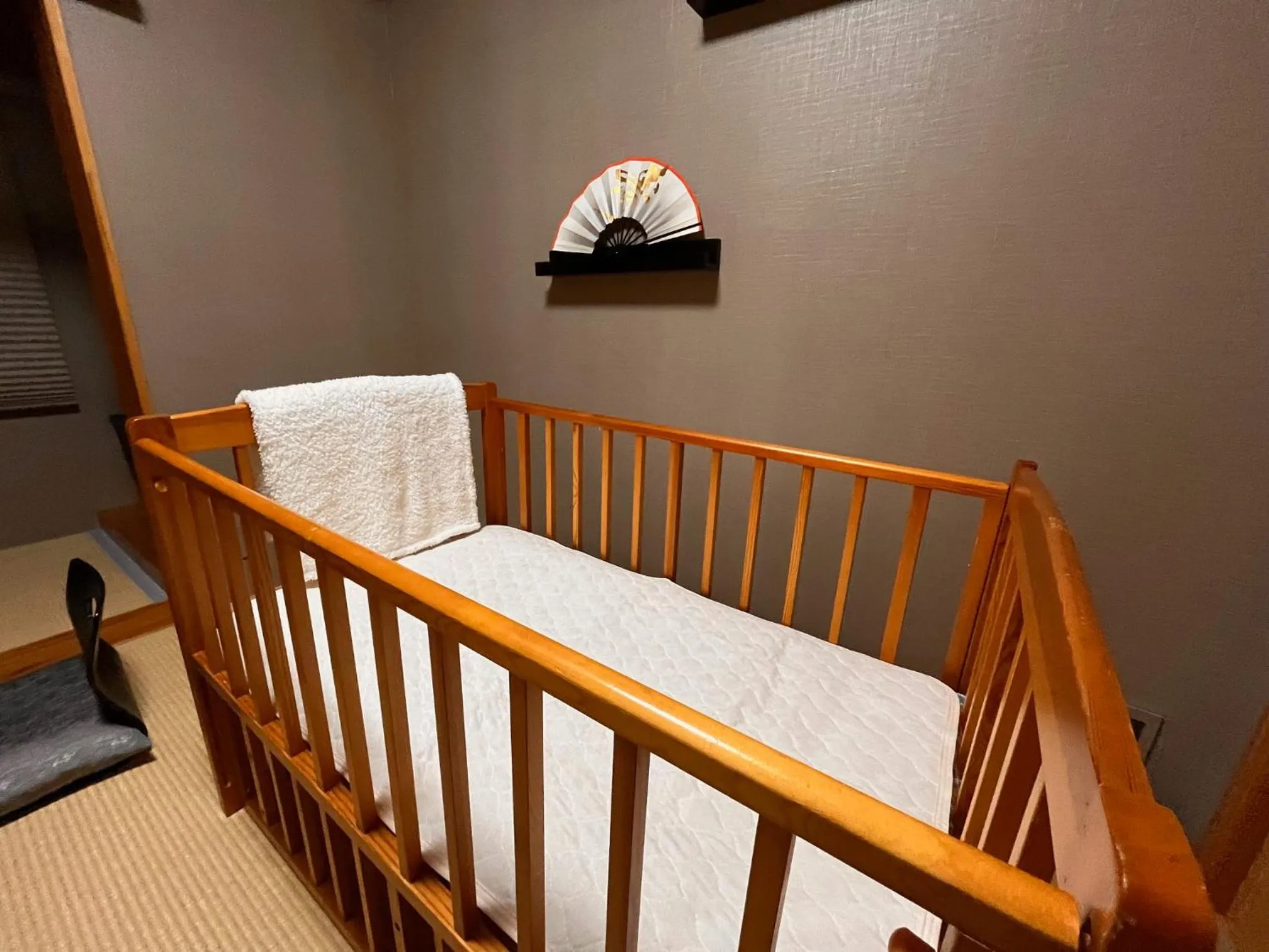 cot in Kamozen Kyoto Machiya Stay